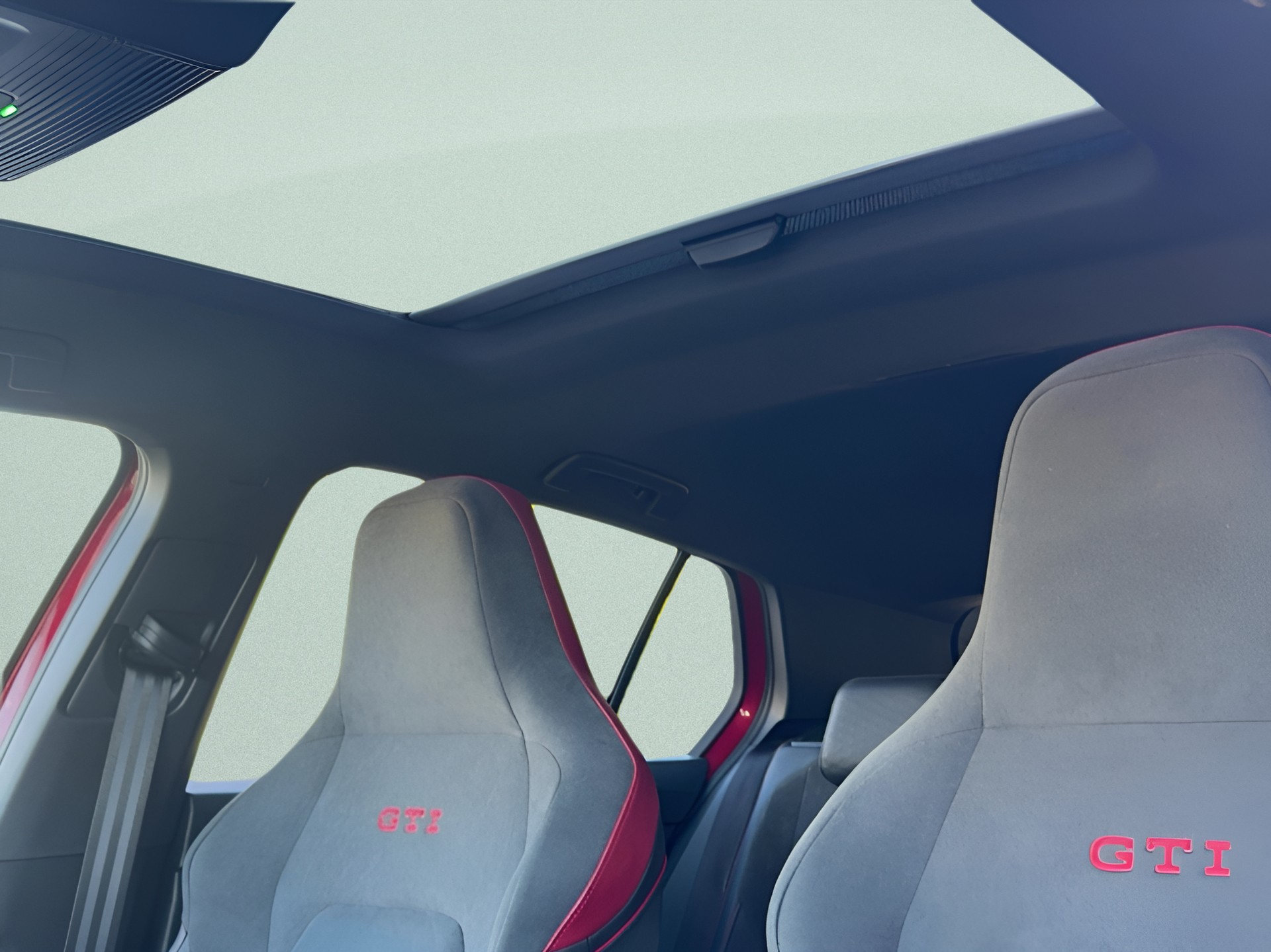 VW Golf 2.0 TSI GTI Clubsport DSG-image-10