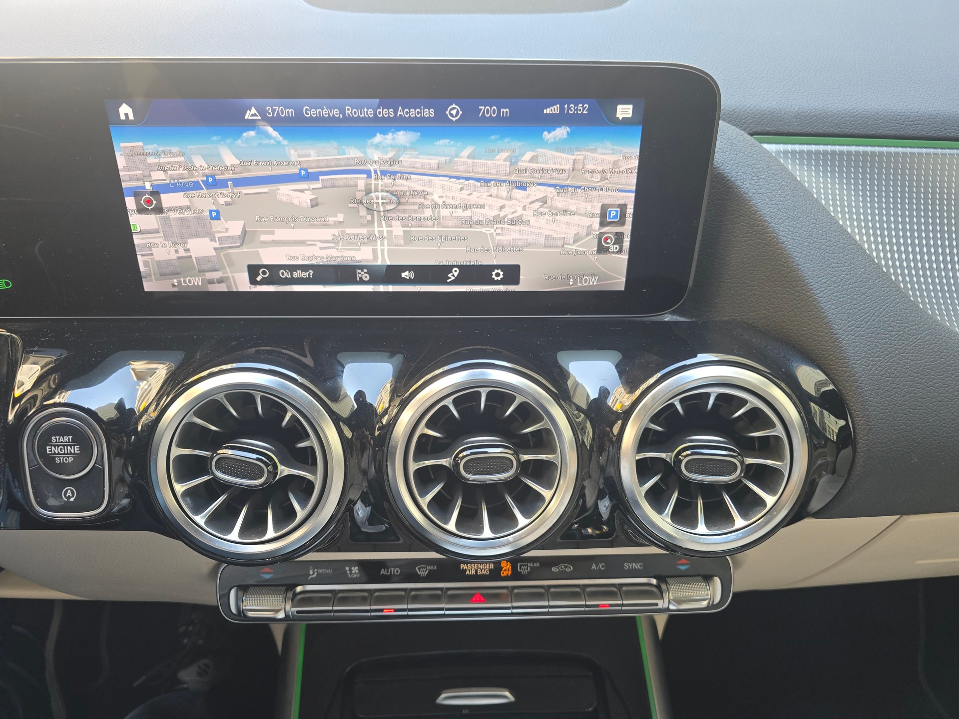 MERCEDES-BENZ GLA-image-3