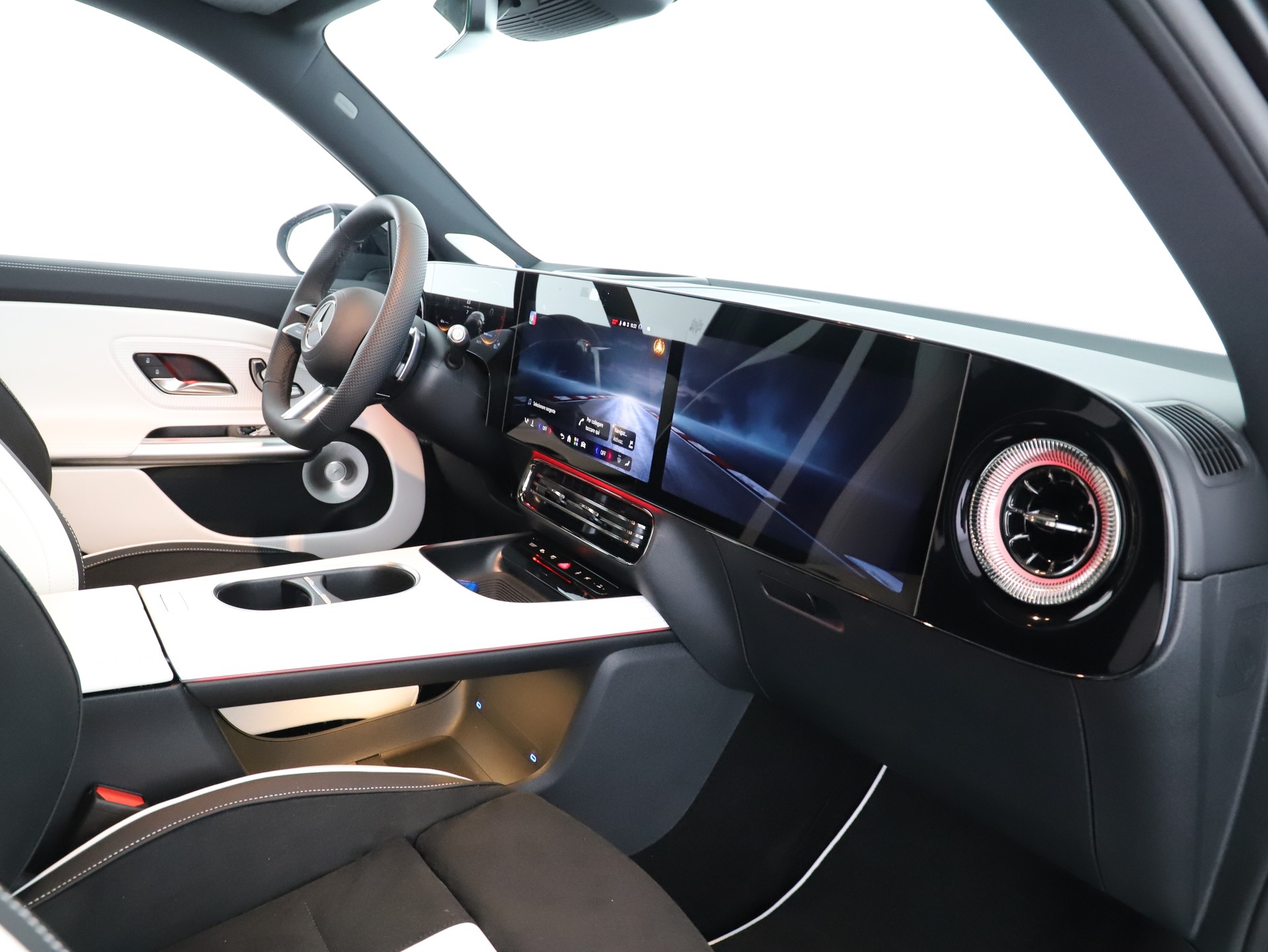 MERCEDES-BENZ GLB 220 4Matic 8G-Tronic-image-11