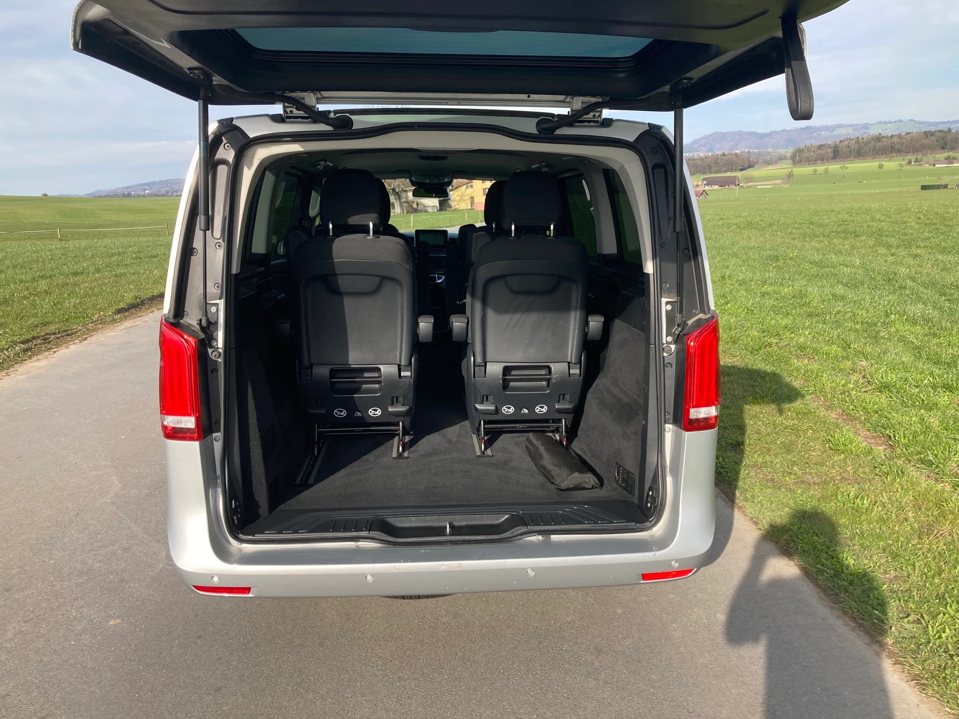 MERCEDES-BENZ V 220 d lang 9G-Tronic-image-6