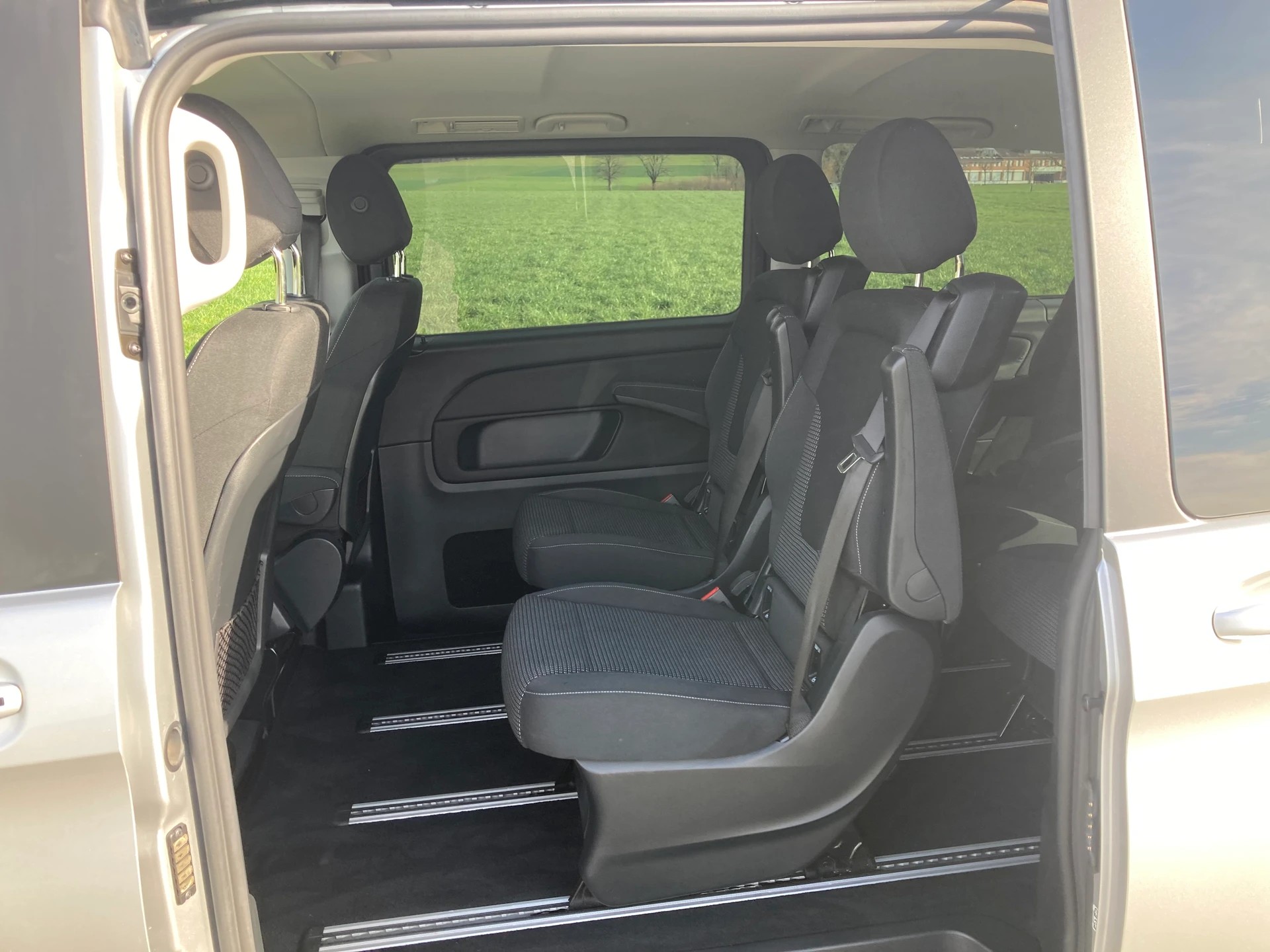 MERCEDES-BENZ V 220 d lang 9G-Tronic-image-8