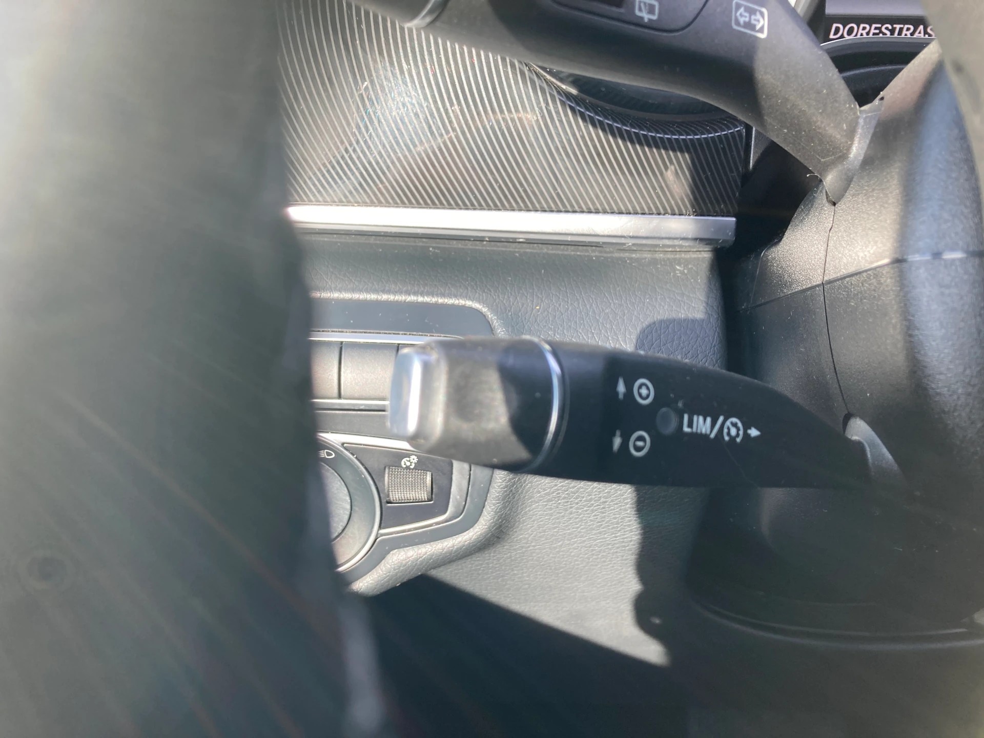 MERCEDES-BENZ V 220 d lang 9G-Tronic-image-14