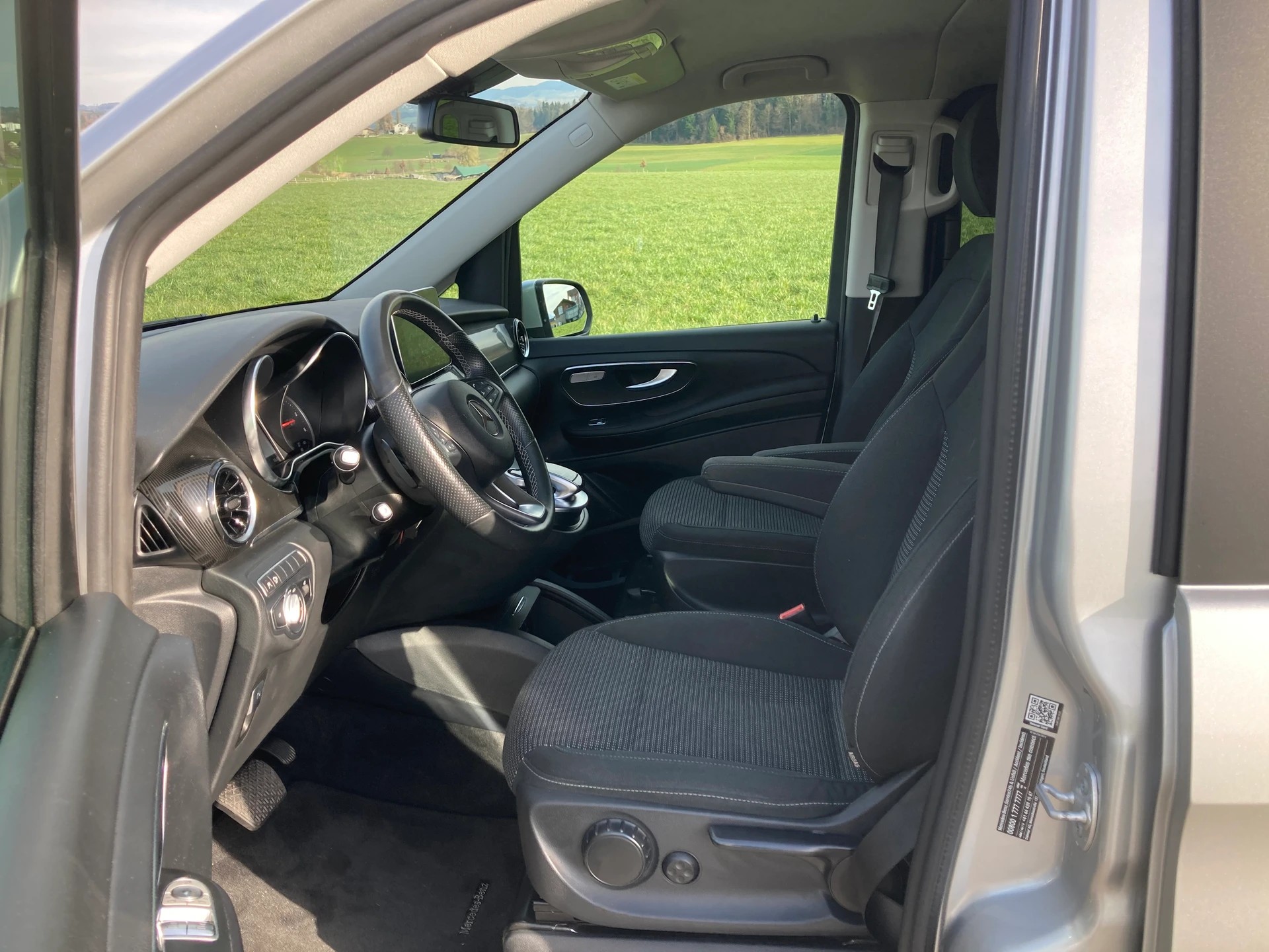 MERCEDES-BENZ V 220 d lang 9G-Tronic-image-7