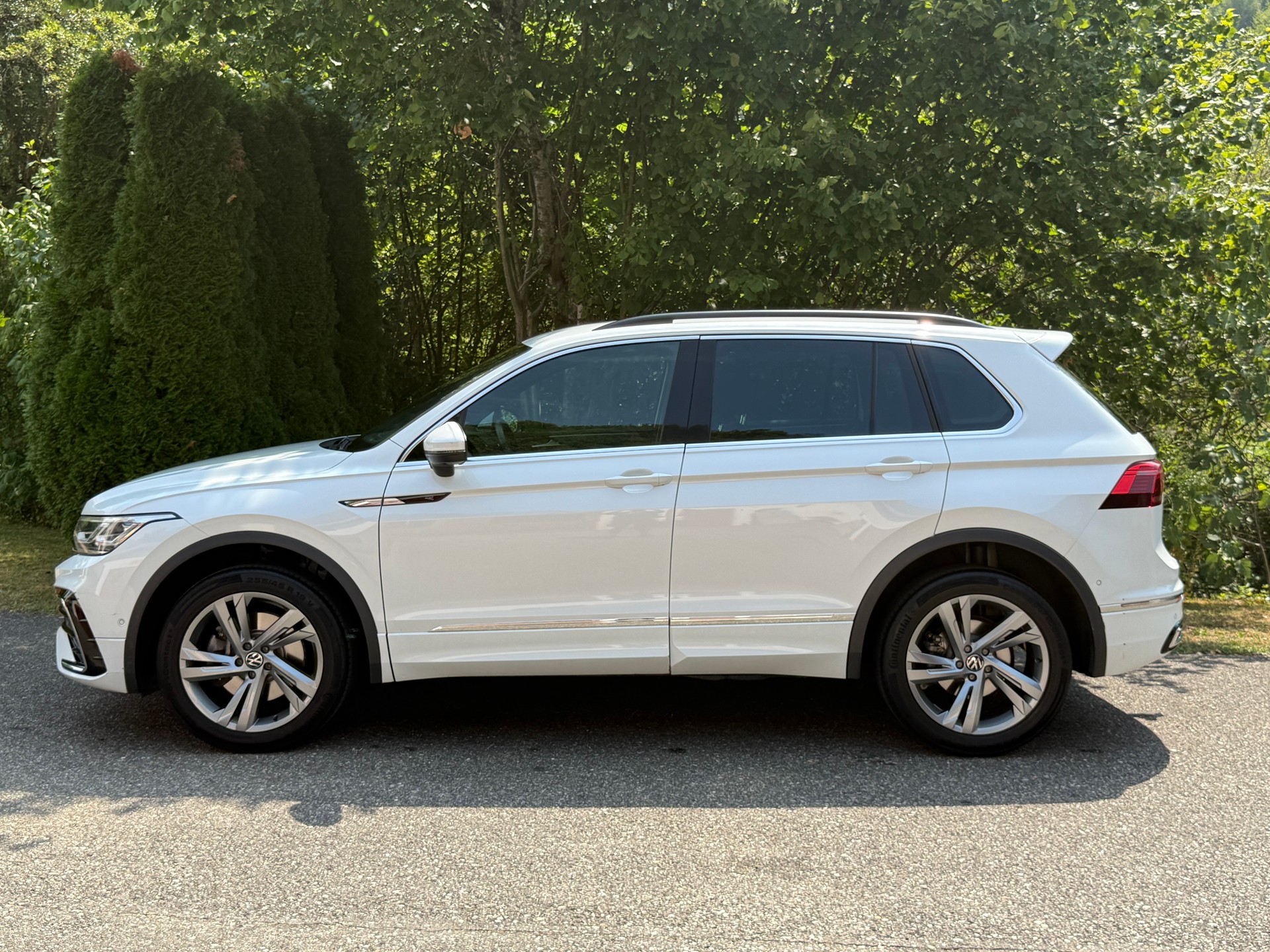 VW Tiguan 2.0 TDI SCR R-Line 4Motion DSG-image-1