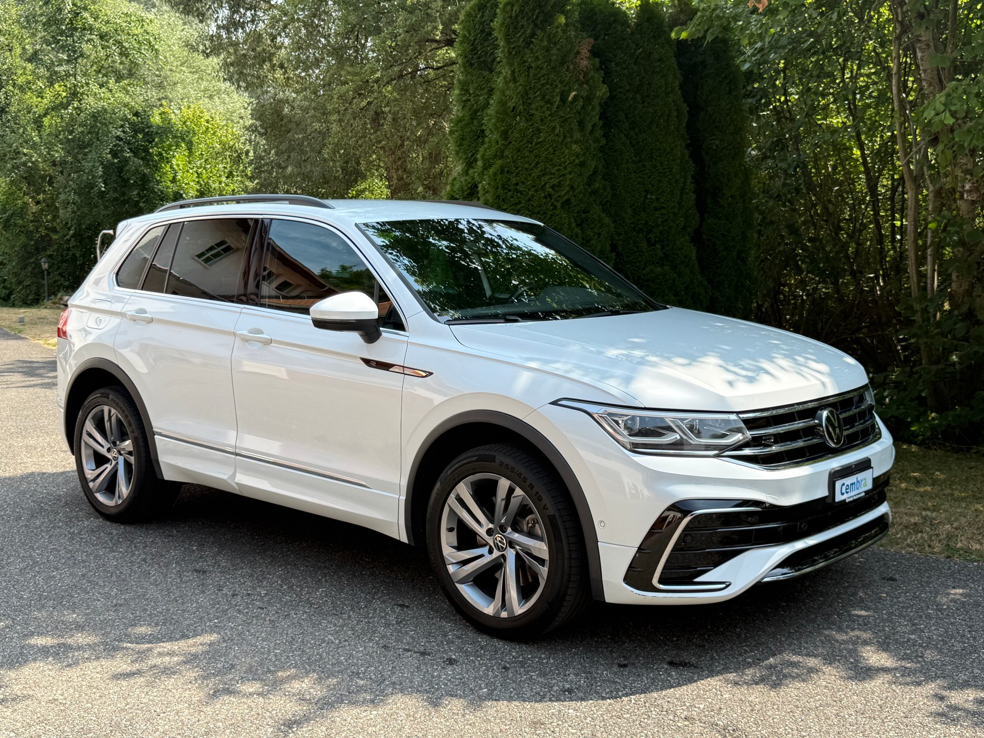 VW Tiguan 2.0 TDI SCR R-Line 4Motion DSG-image-4