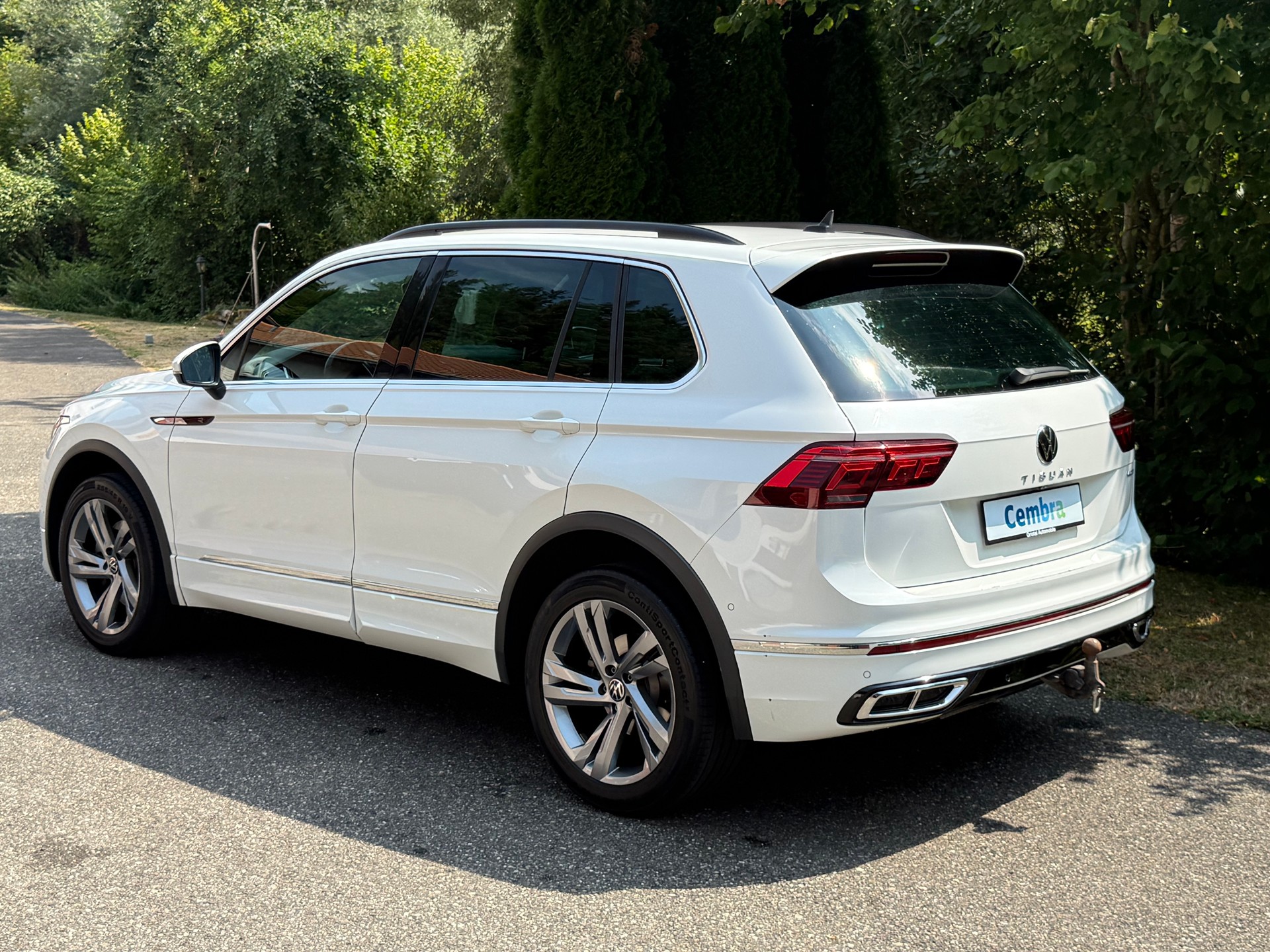 VW Tiguan 2.0 TDI SCR R-Line 4Motion DSG-image-2