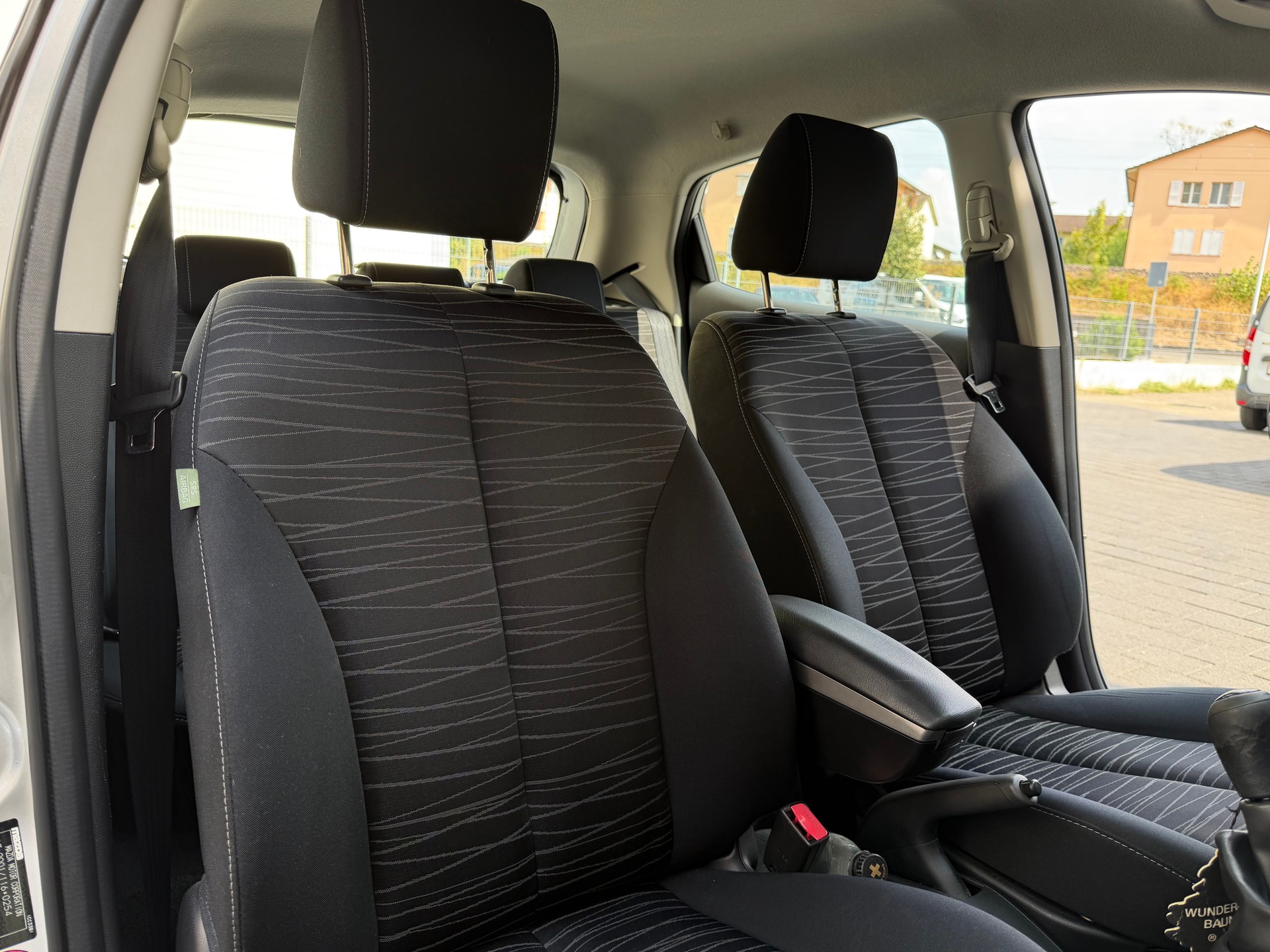MAZDA 2 1.3i 16V Exclusive*Frisch ab MFK&Service*Parksensoren*Sitzheizung*8-Fach Aluräder*-image-11