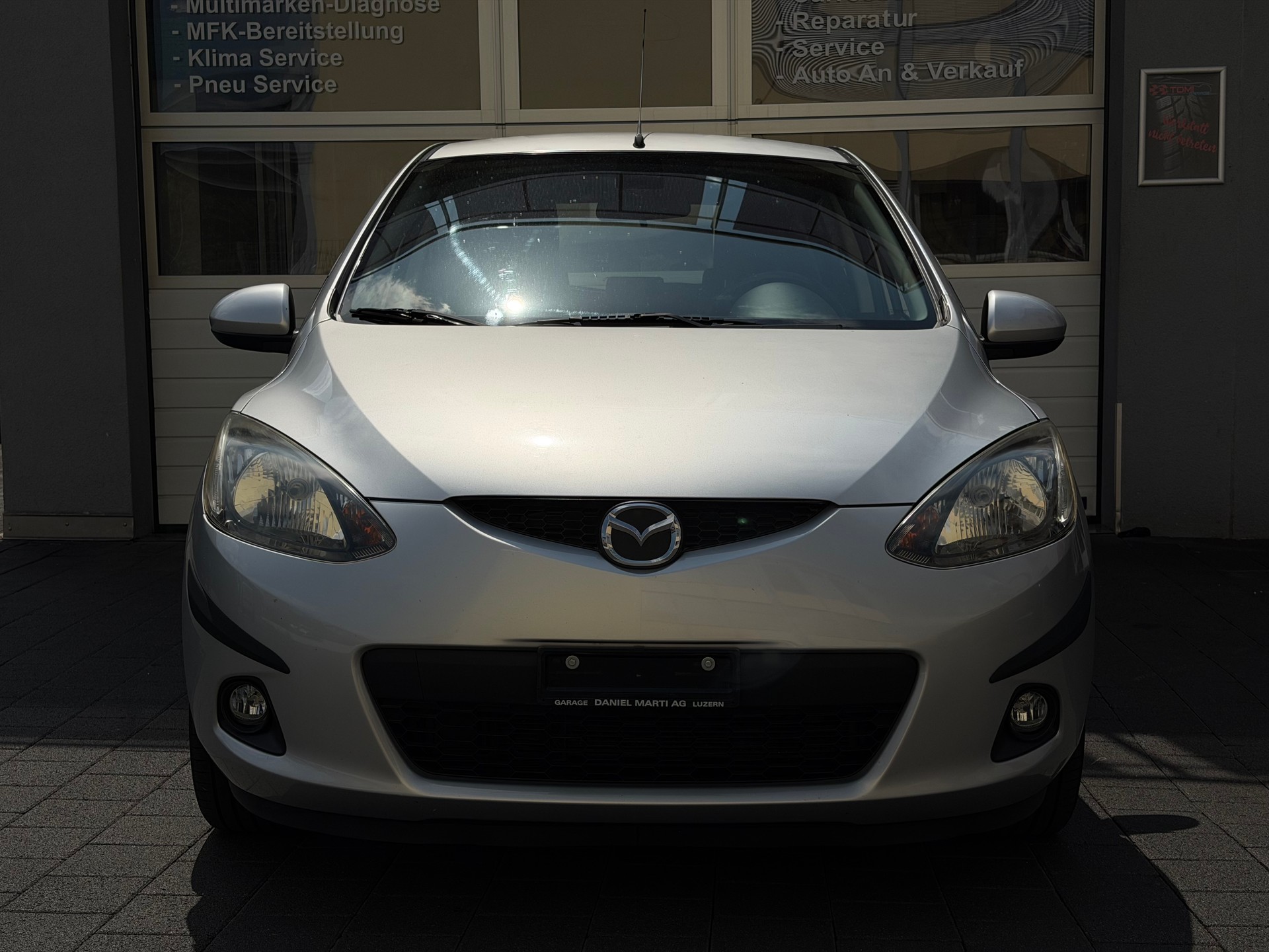 MAZDA 2 1.3i 16V Exclusive*Frisch ab MFK&Service*Parksensoren*Sitzheizung*8-Fach Aluräder*-image-3