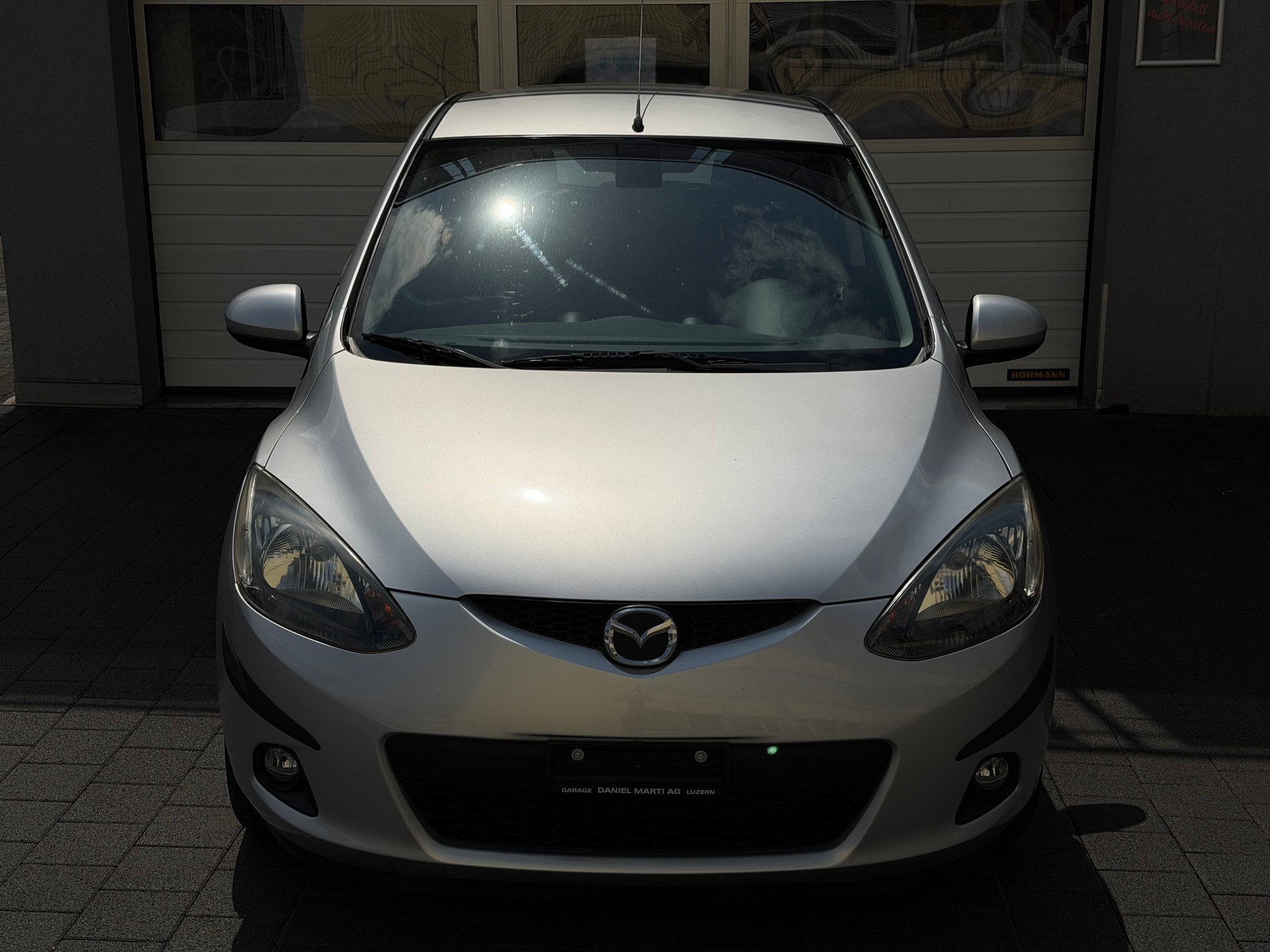 MAZDA 2 1.3i 16V Exclusive*Frisch ab MFK&Service*Parksensoren*Sitzheizung*8-Fach Aluräder*-image-2