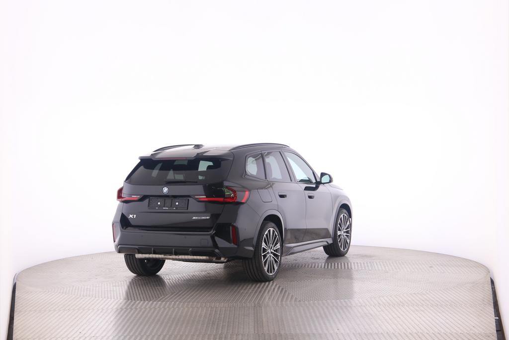 BMW X1 30e xDrive-image-16