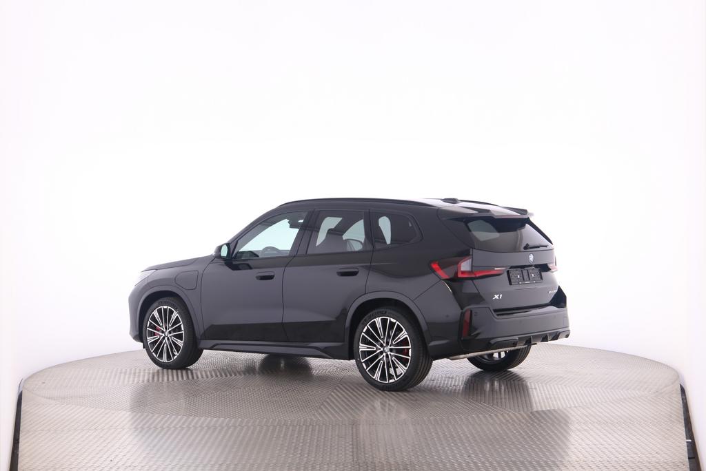 BMW X1 30e xDrive-image-12