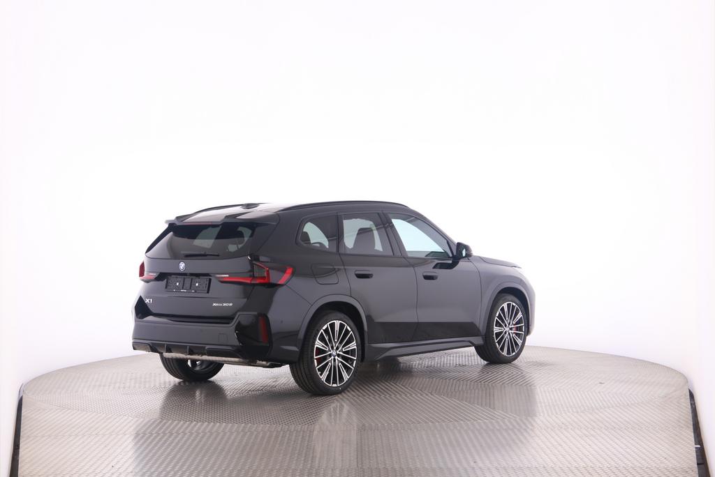 BMW X1 30e xDrive-image-3