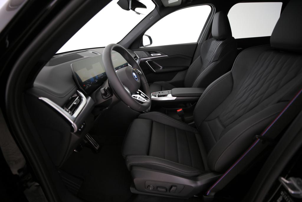 BMW X1 30e xDrive-image-17