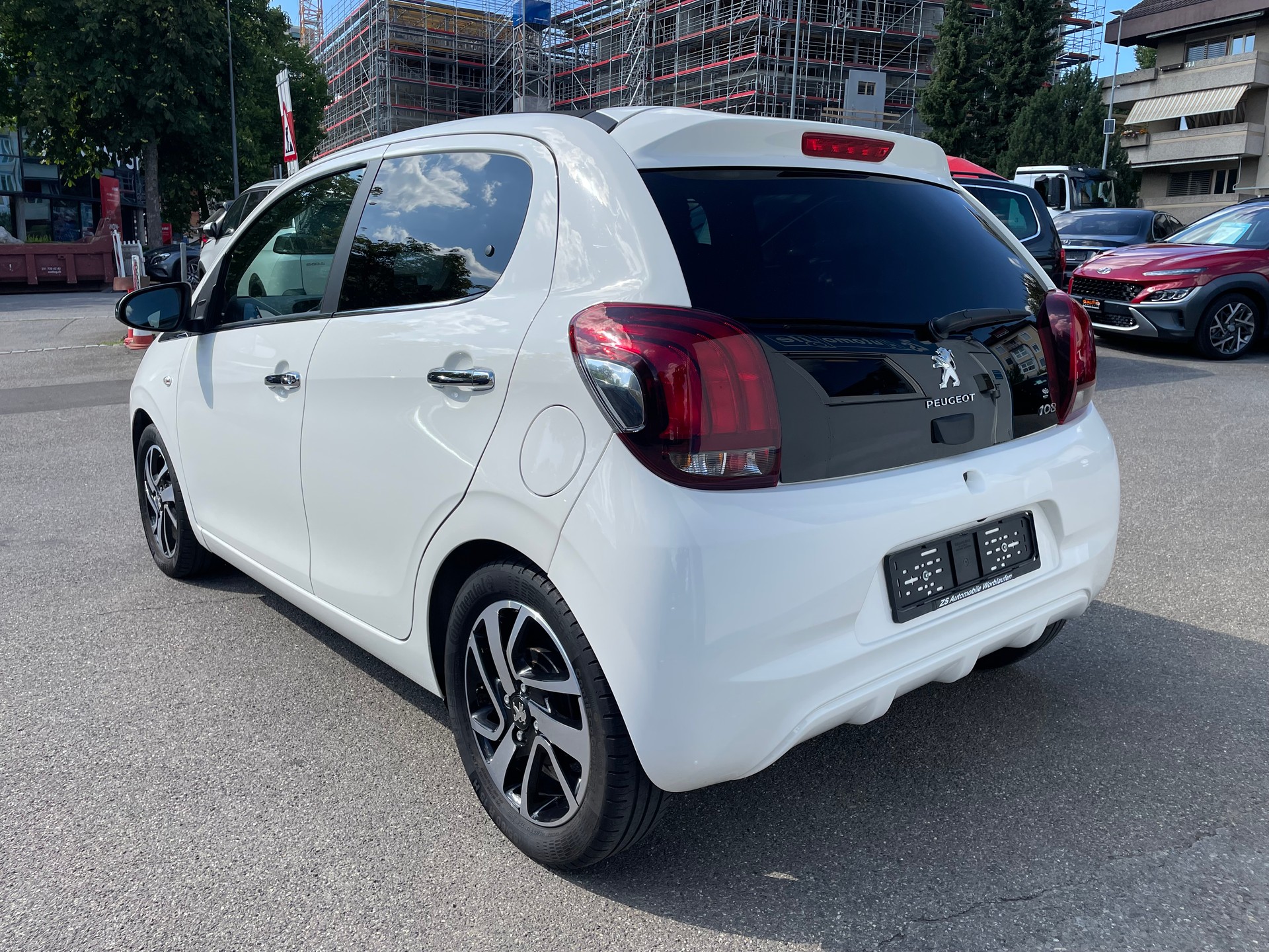 PEUGEOT 108 1.0 VTi Allure Top ETG-image-2