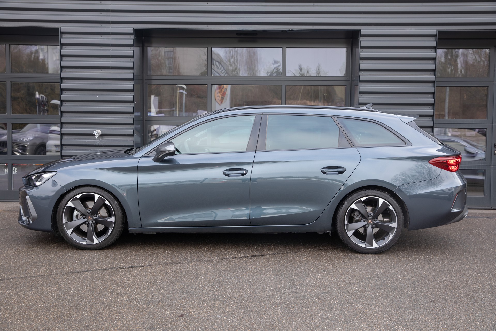 SEAT Cupra-image-3