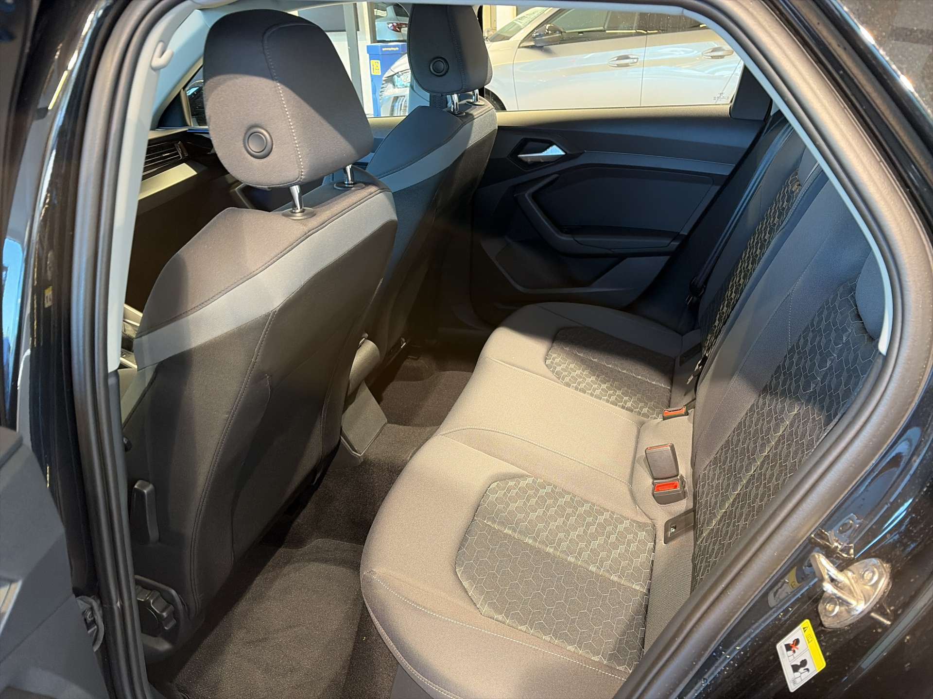 AUDI A1 Sportback 30 TFSi S-Line S-Tronic Automat-image-6