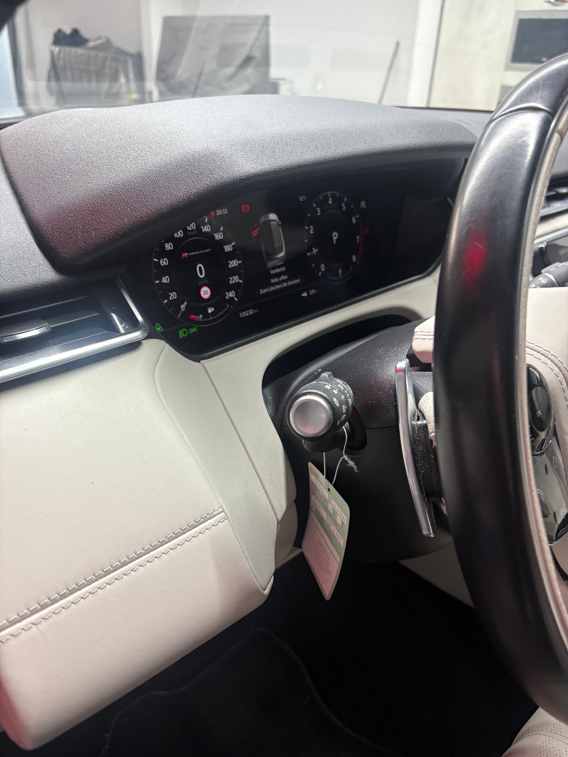 LAND ROVER Range Rover Velar R-Dynamic P 250 SE Automatic-image-8