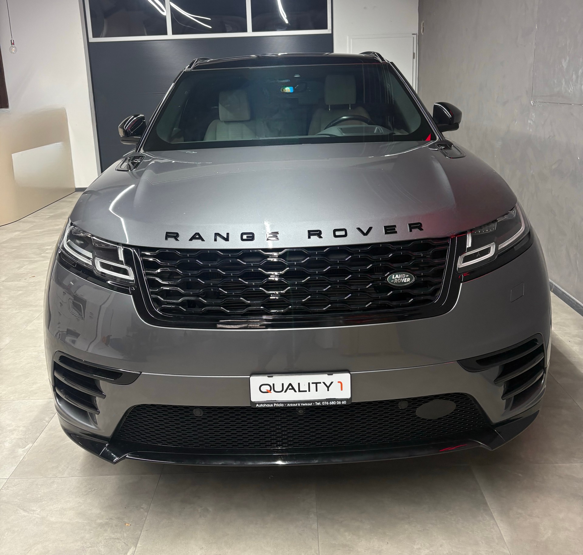 LAND ROVER Range Rover Velar R-Dynamic P 250 SE Automatic-image-2