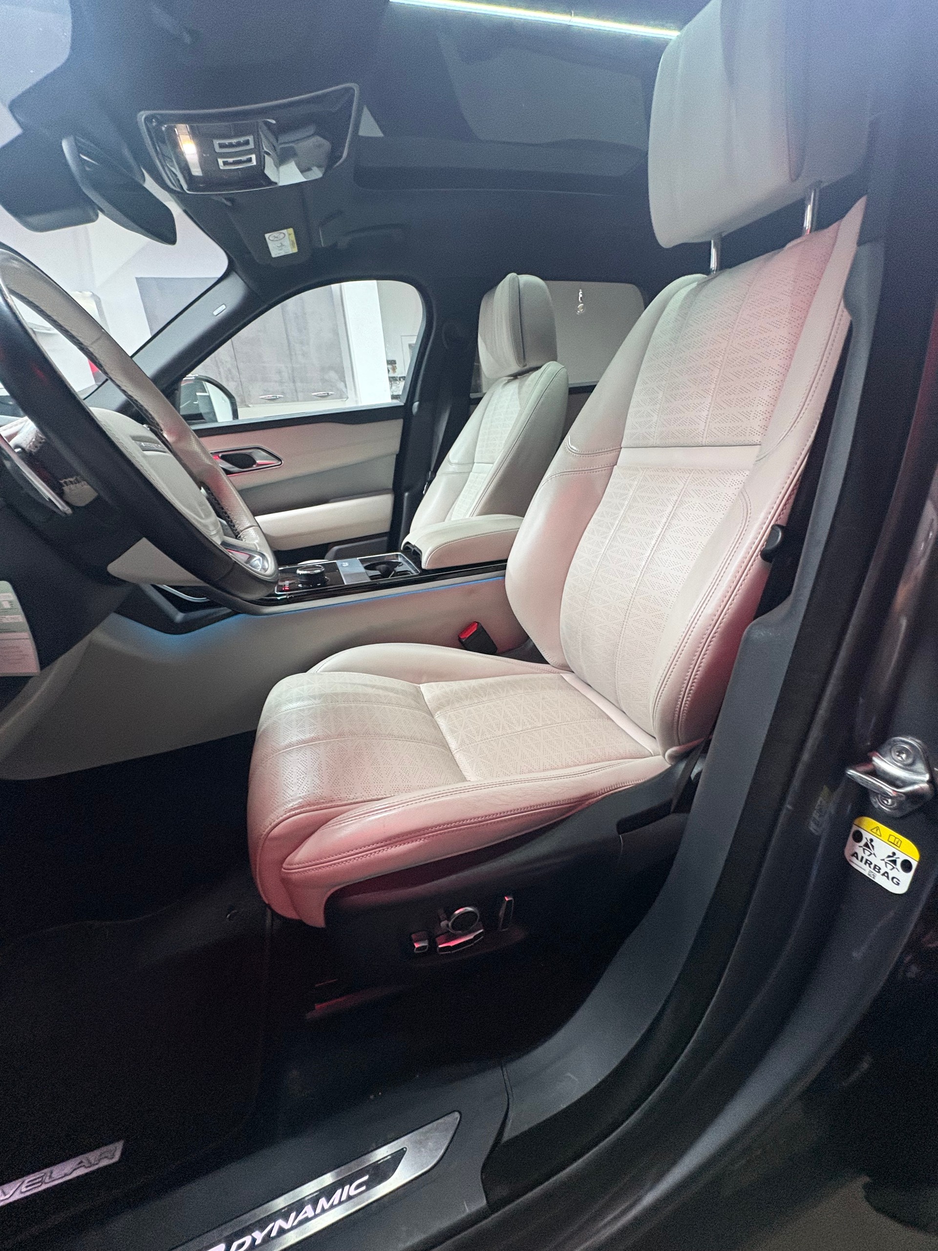 LAND ROVER Range Rover Velar R-Dynamic P 250 SE Automatic-image-7