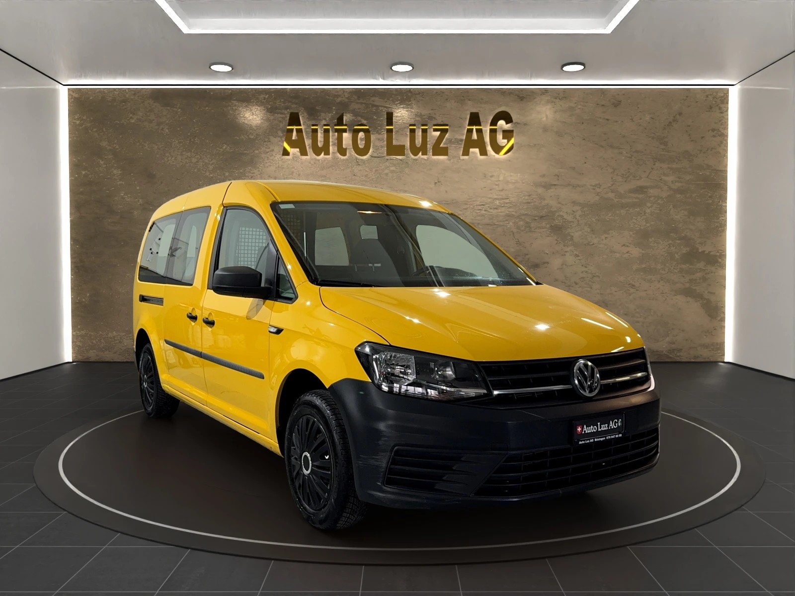 VW Caddy Maxi 2.0TDI 4Motion BlueMotion Technology-image-6