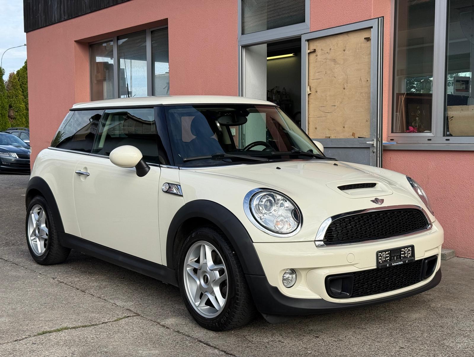 MINI Cooper S / MFK 08.2026-image-0