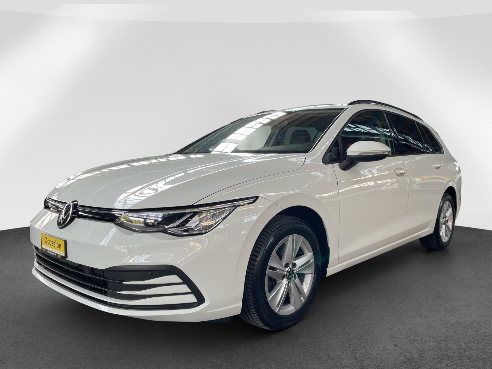 VW Golf VIII Variant 2.0 TDI Life DSG 4motion-image-2