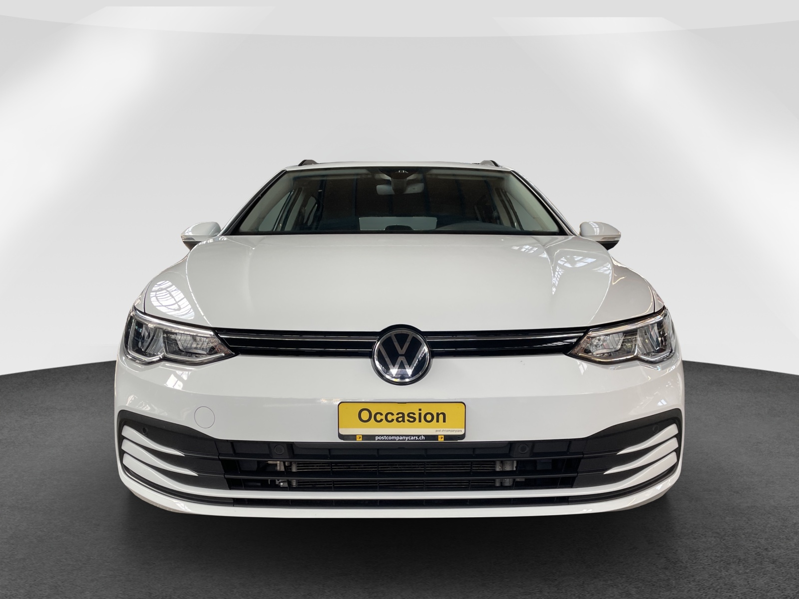 VW Golf VIII Variant 2.0 TDI Life DSG 4motion-image-1