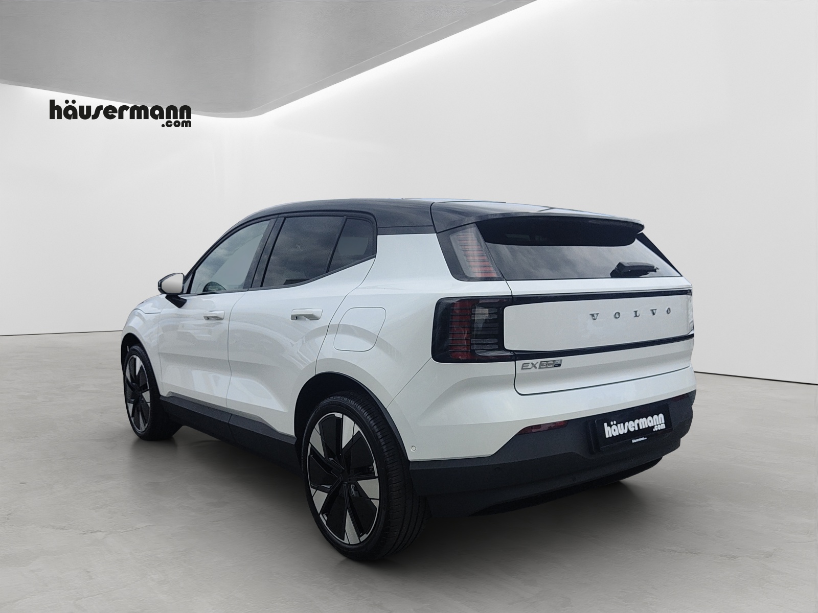 VOLVO EX30 P8 Ultra AWD-showroom-element-3