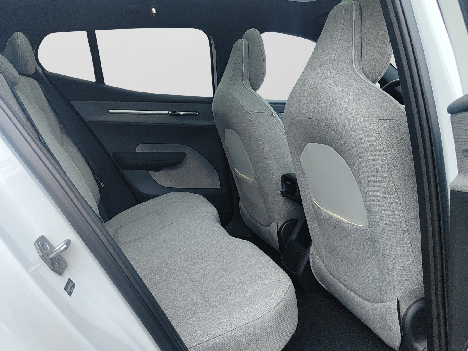 VOLVO EX30 P8 Ultra AWD-image-7