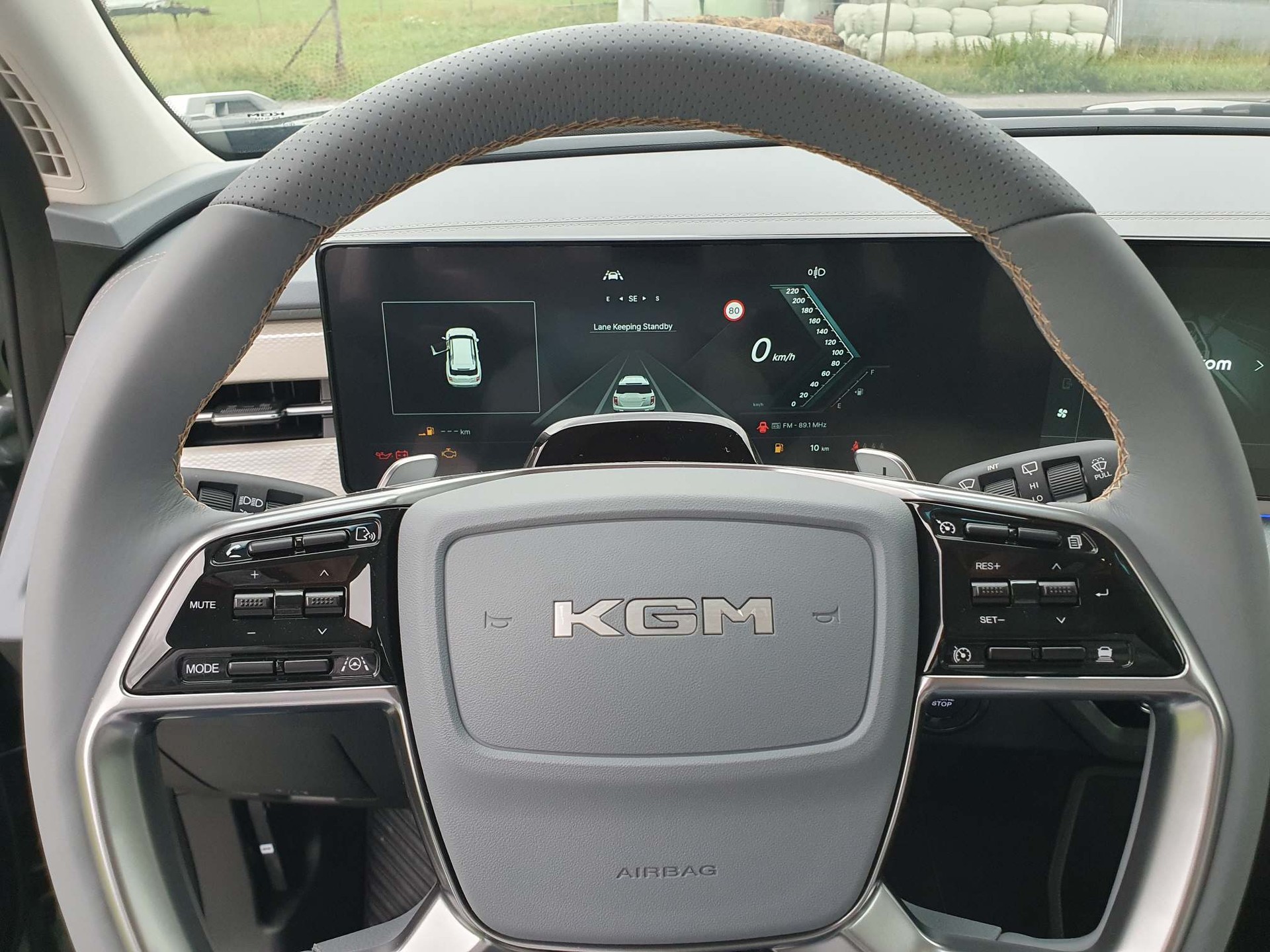 KGM-SsangYong Torres 1.5 Turbo Executive 4WD MJ27-image-12