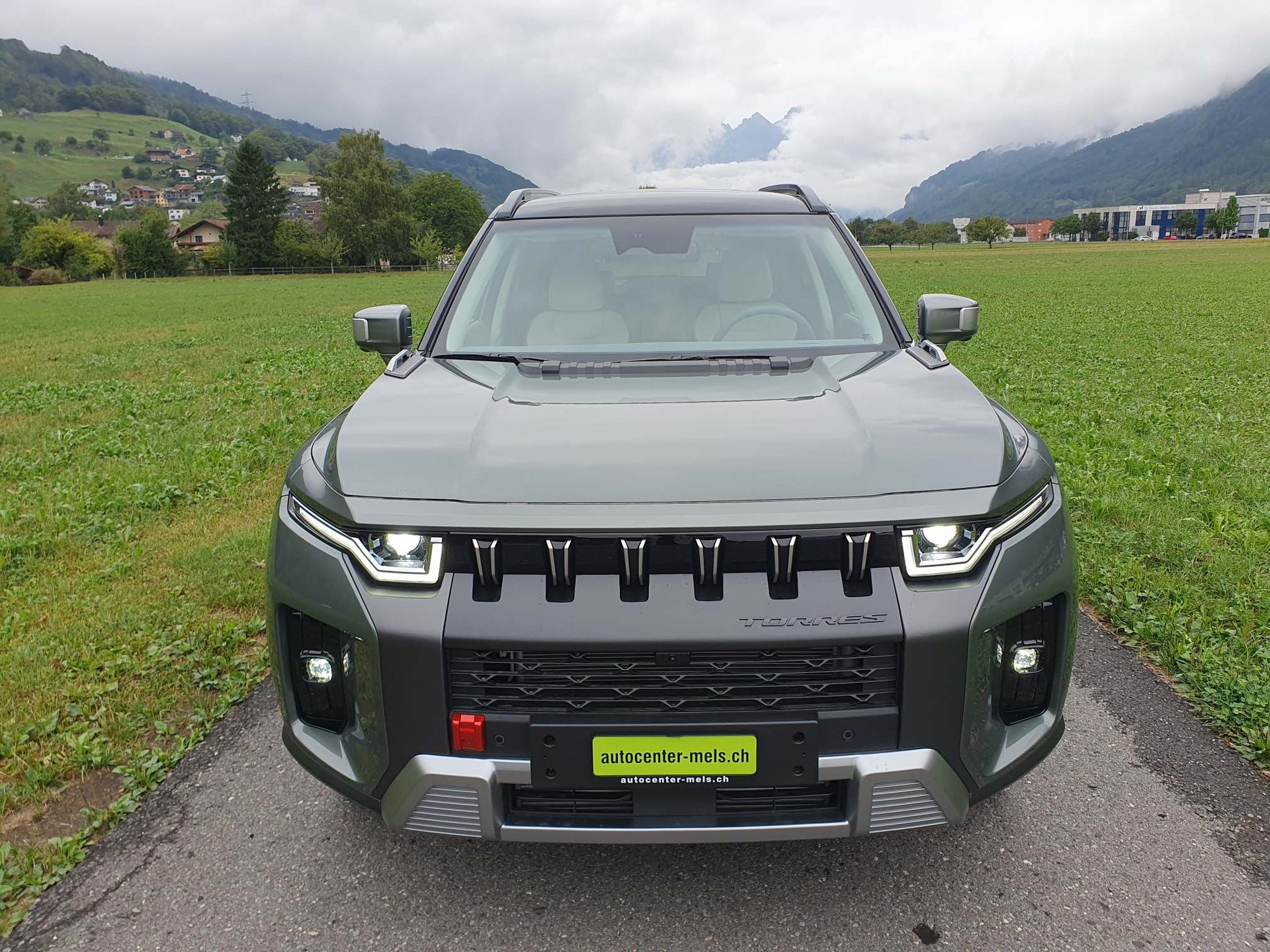 KGM-SsangYong Torres 1.5 Turbo Executive 4WD MJ27-image-2
