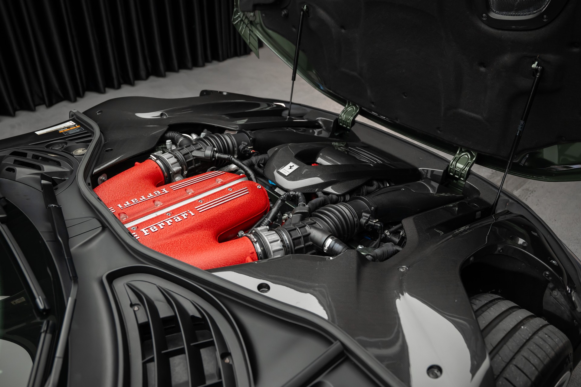 FERRARI 12 Cilindri-image-10