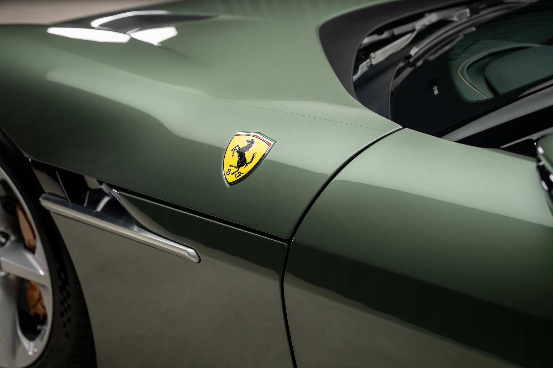 FERRARI 12 Cilindri-image-5