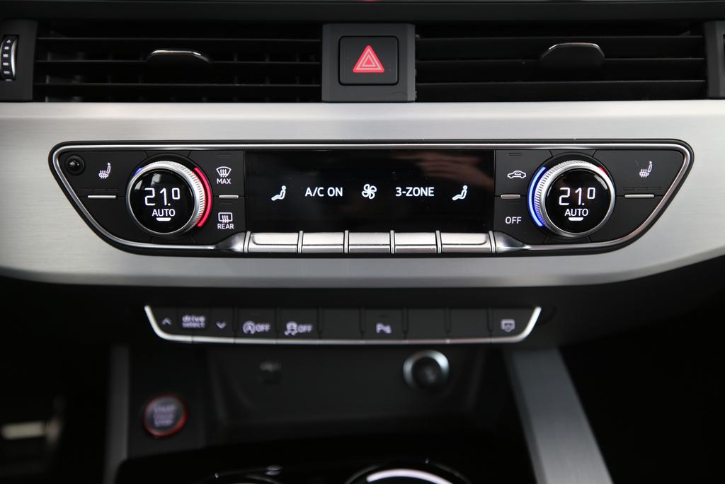 AUDI S5 Cabriolet 3.0 V6 TFSI quattro T-Tronic-image-8