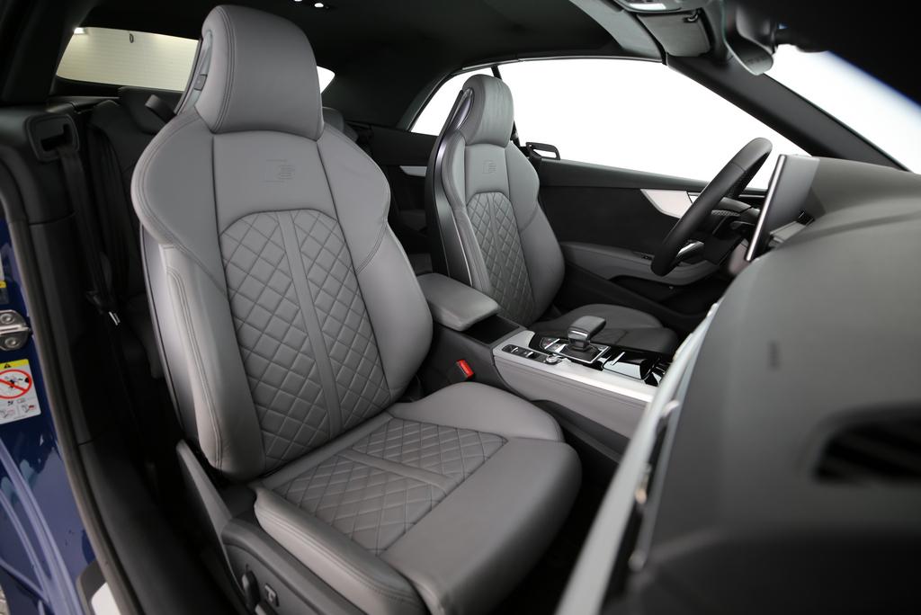 AUDI S5 Cabriolet 3.0 V6 TFSI quattro T-Tronic-image-11