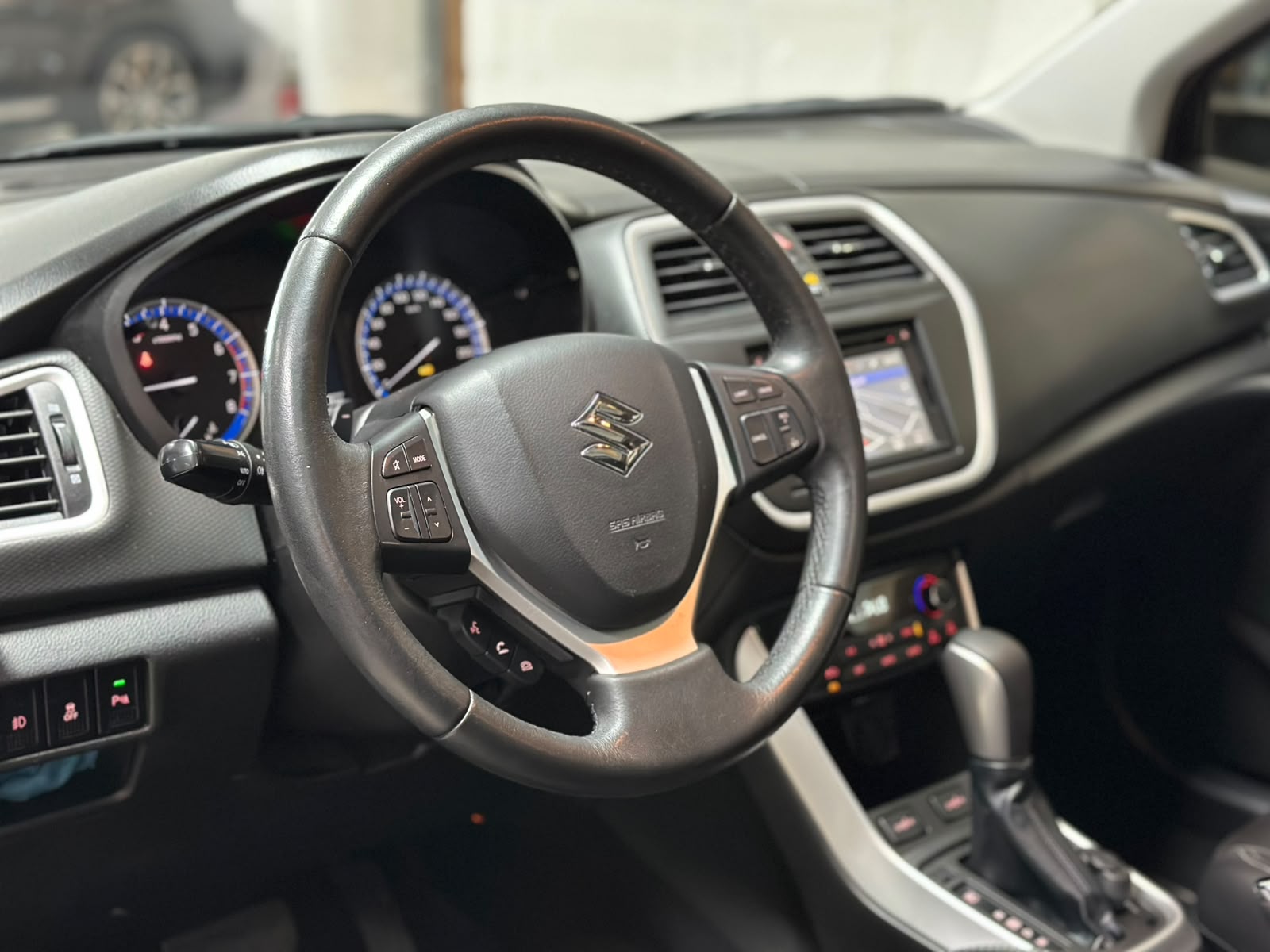SUZUKI SX4 S-Cross 1.6 16V GL 4WD CVT7-image-13