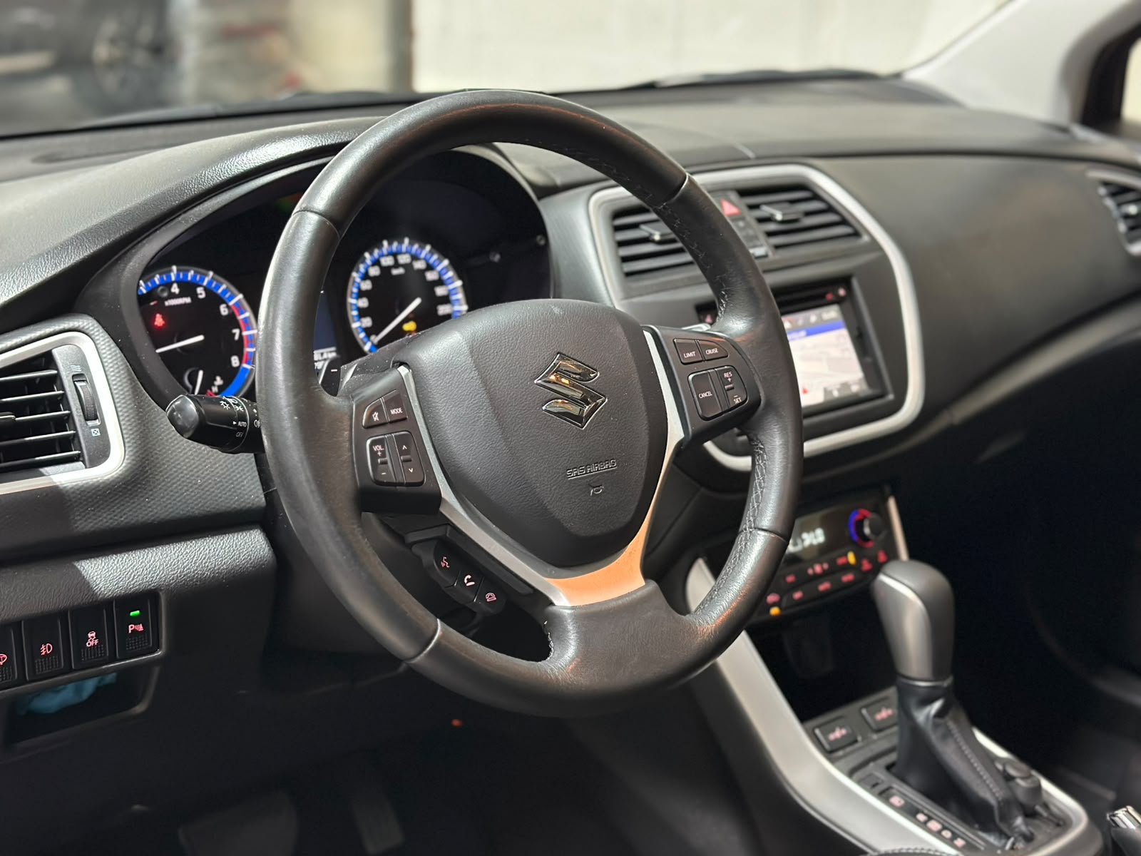 SUZUKI SX4 S-Cross 1.6 16V GL 4WD CVT7-image-9