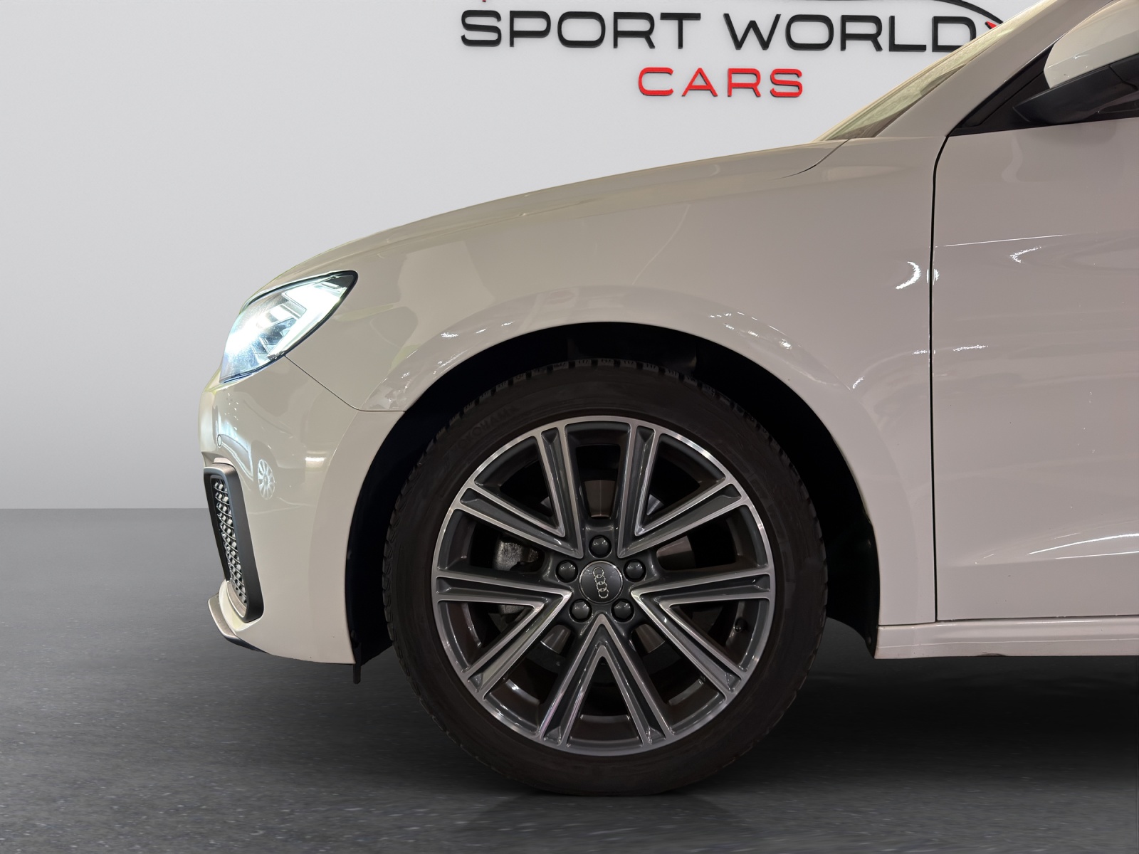 AUDI A1 Sportback 30 TFSI S Line S-tronic-image-25