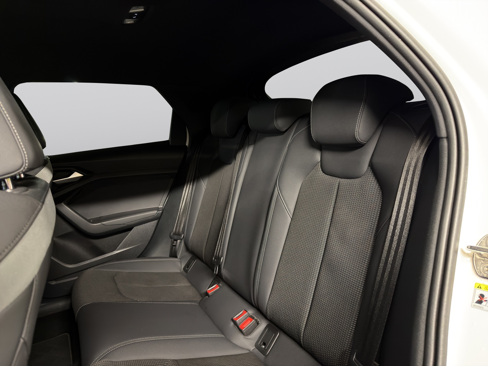 AUDI A1 Sportback 30 TFSI S Line S-tronic-image-9