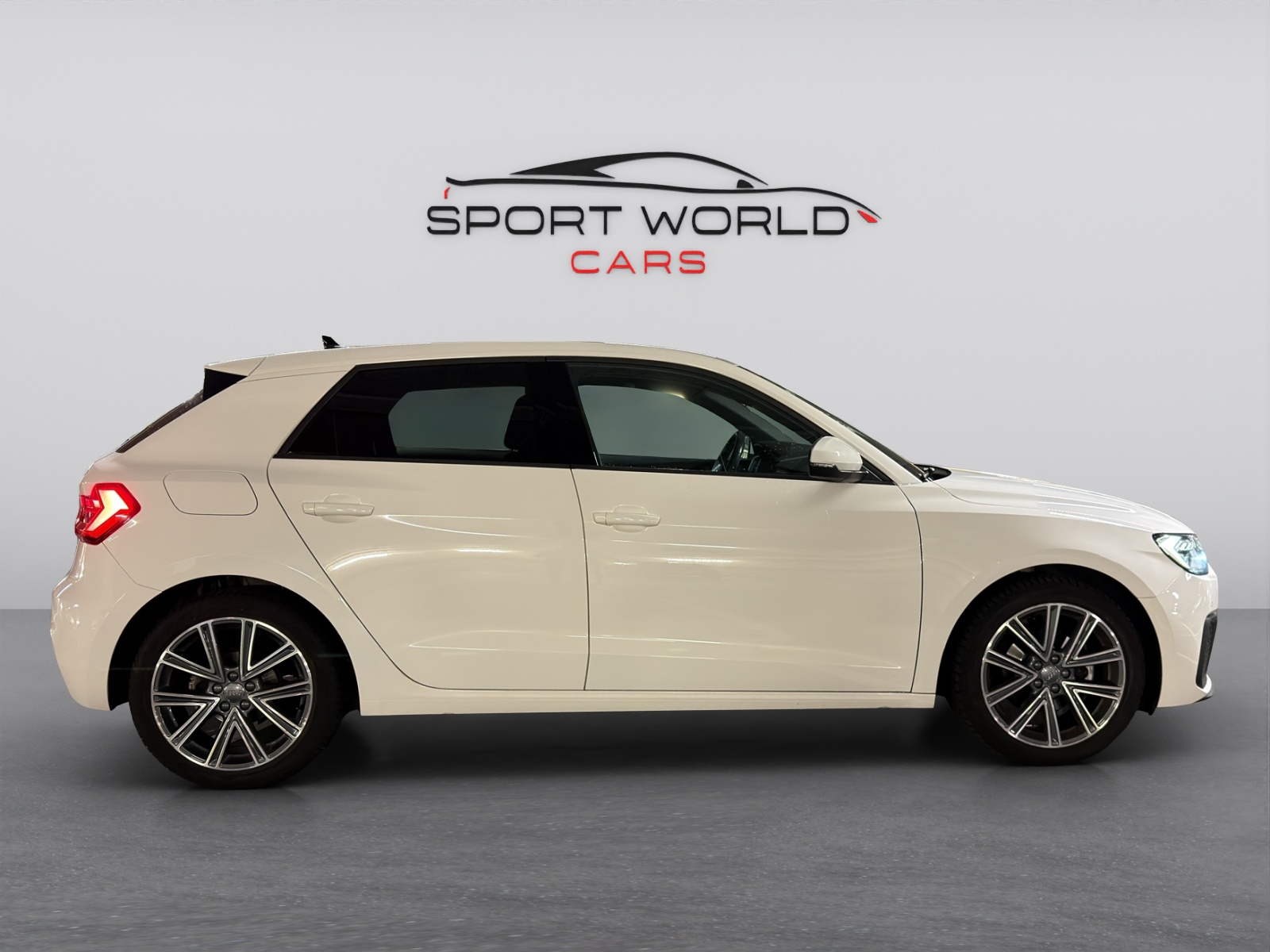 AUDI A1 Sportback 30 TFSI S Line S-tronic-image-12