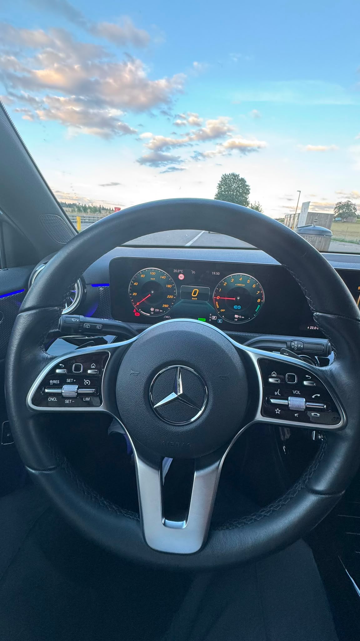 MERCEDES-BENZ A 250 e Progressive-image-5