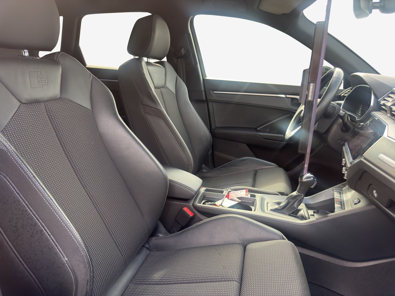 AUDI Q3 35 TFSI S line Attraction S-tronic-image-14