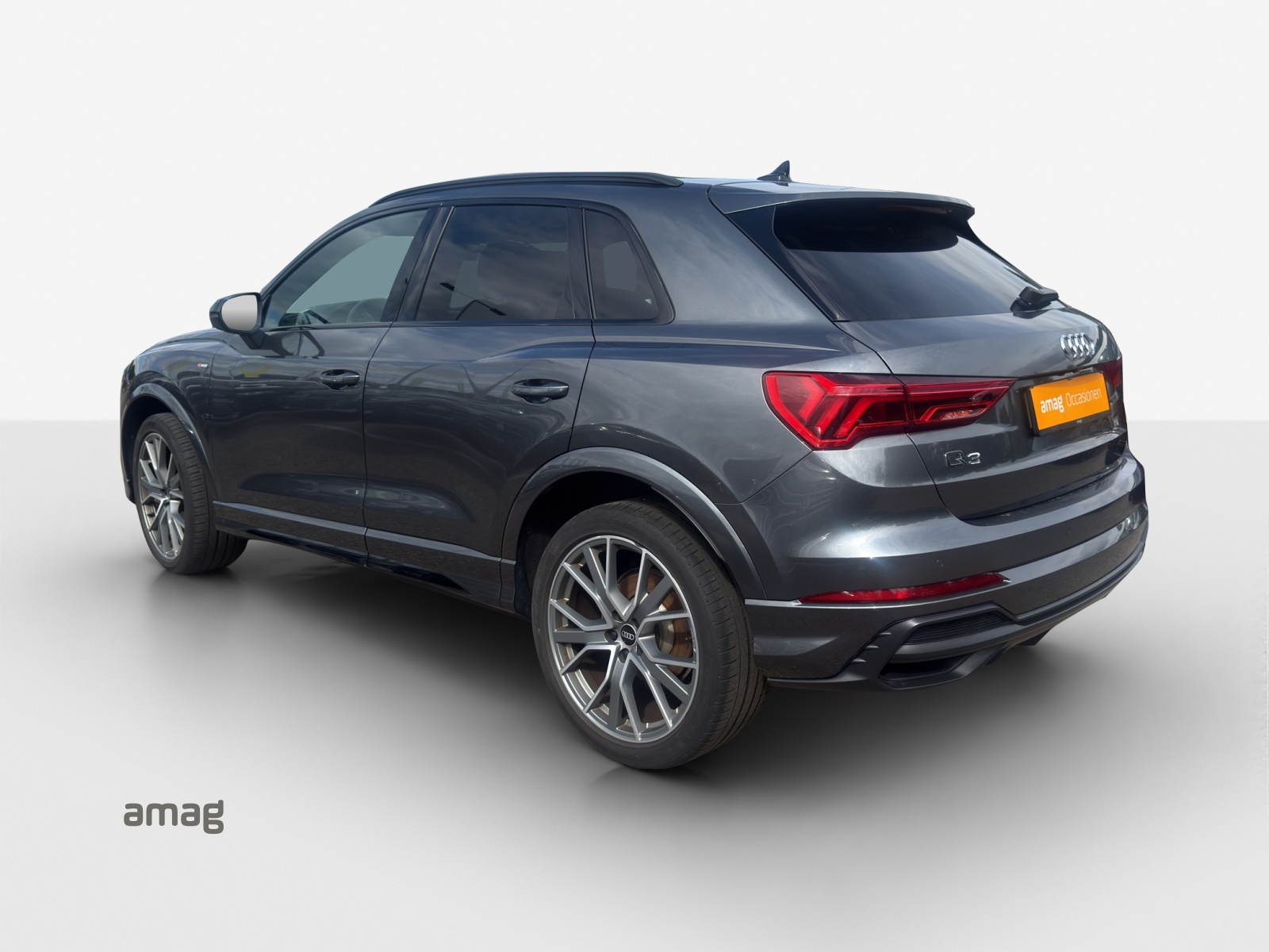 AUDI Q3 35 TFSI S line Attraction S-tronic-showroom-element-2