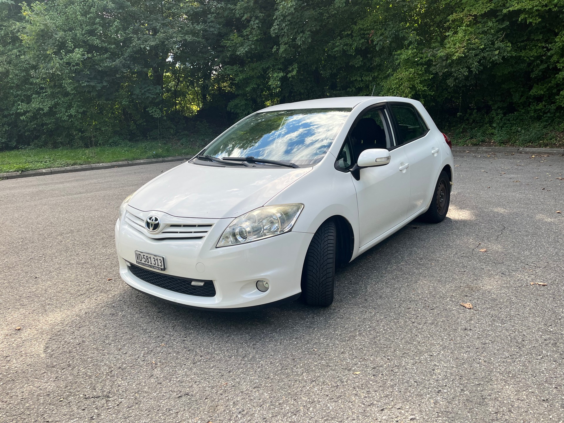 TOYOTA Auris 1.6 easy-image-0