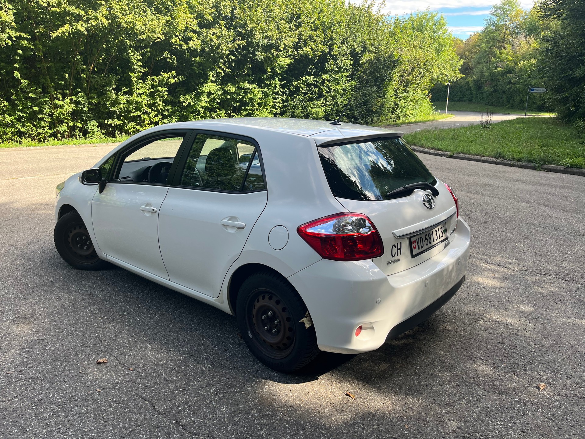 TOYOTA Auris 1.6 easy-image-3