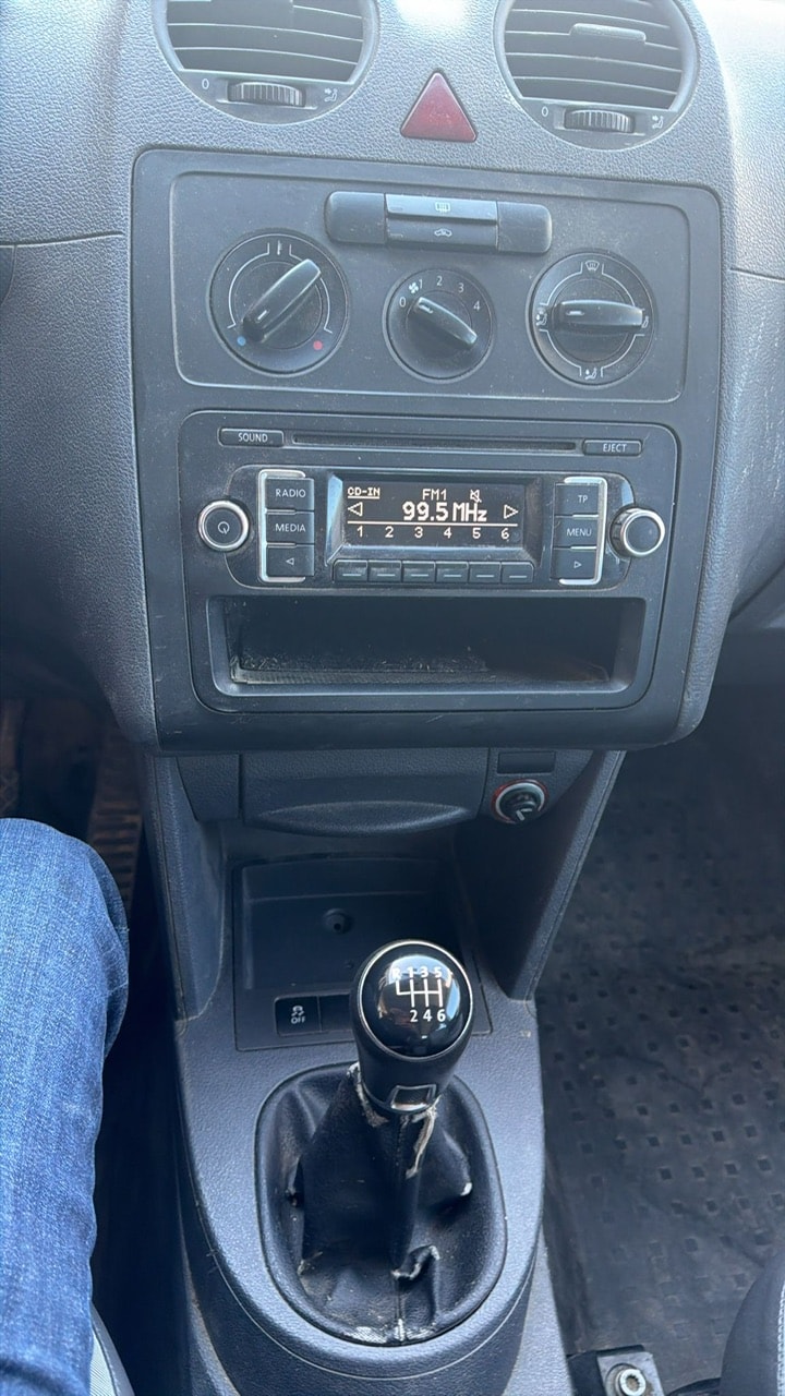 VW Caddy 2.0TDI 4Motion-image-9