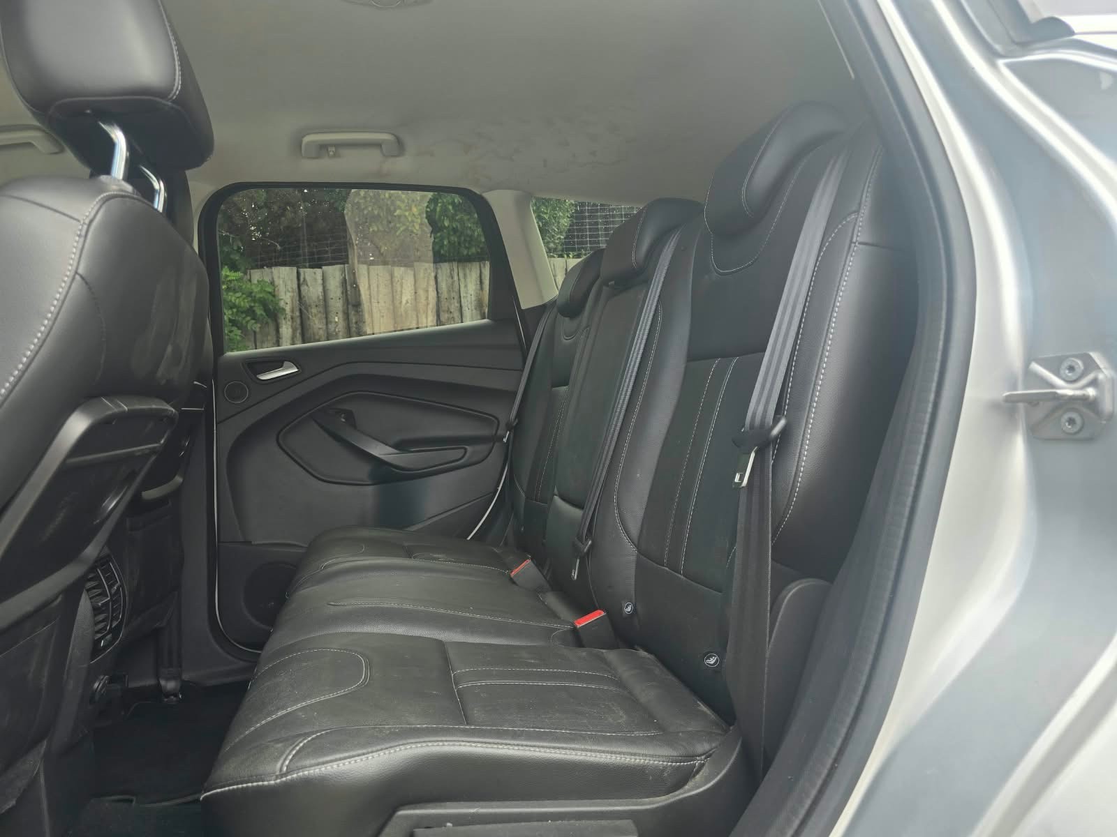 FORD Kuga 2.0 TDCi Titanium S 4WD PowerShift-image-3