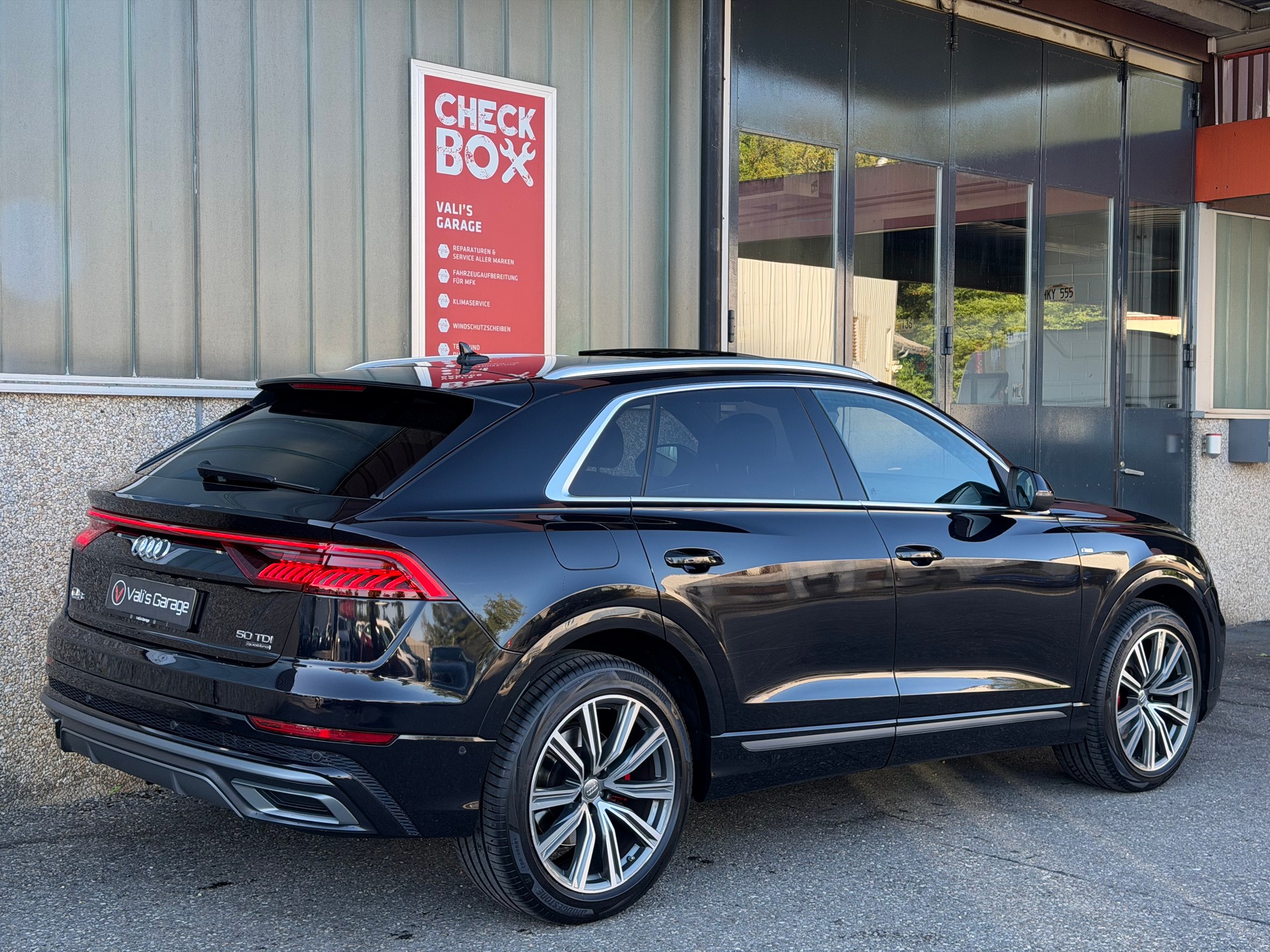 AUDI Q8 50 TDI quattro tiptronic-image-5