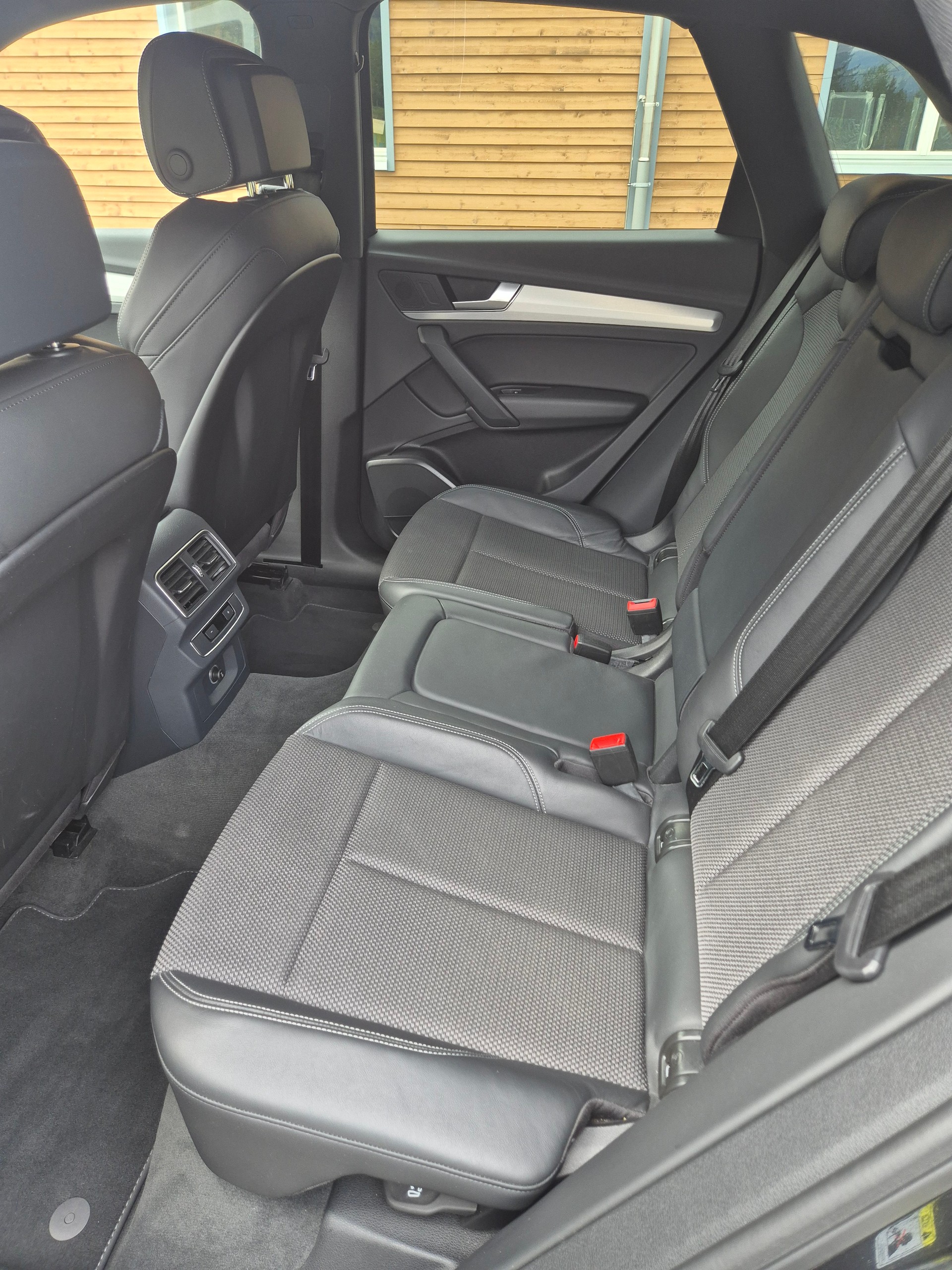 AUDI Q5 2.0 TFSI sport quattro S-tronic *S-Line*-image-9