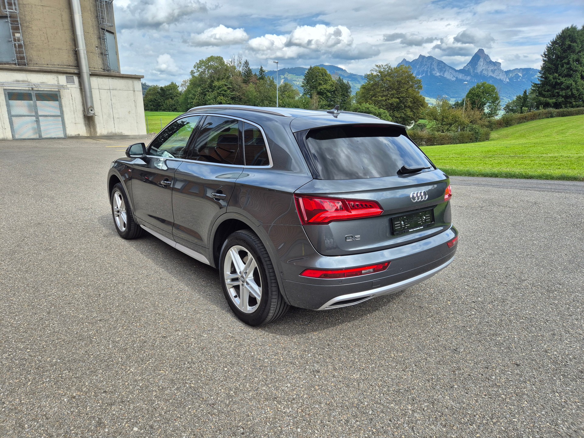 AUDI Q5 2.0 TFSI sport quattro S-tronic *S-Line*-image-2